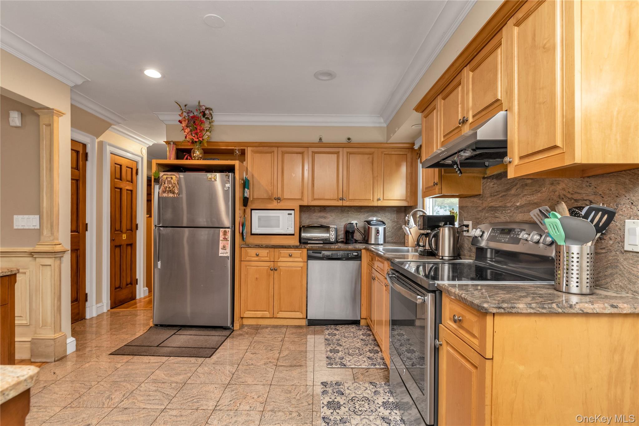 #6 photo, 41 Jackson Avenue, ナッソー郡 Mineola , NY 11501