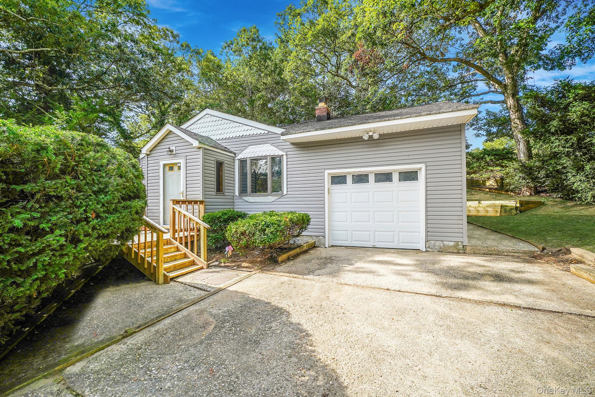 #1 photo, 254 Gibbs Pond Road, सफ़ोक काउंटी Nesconset , NY 11767