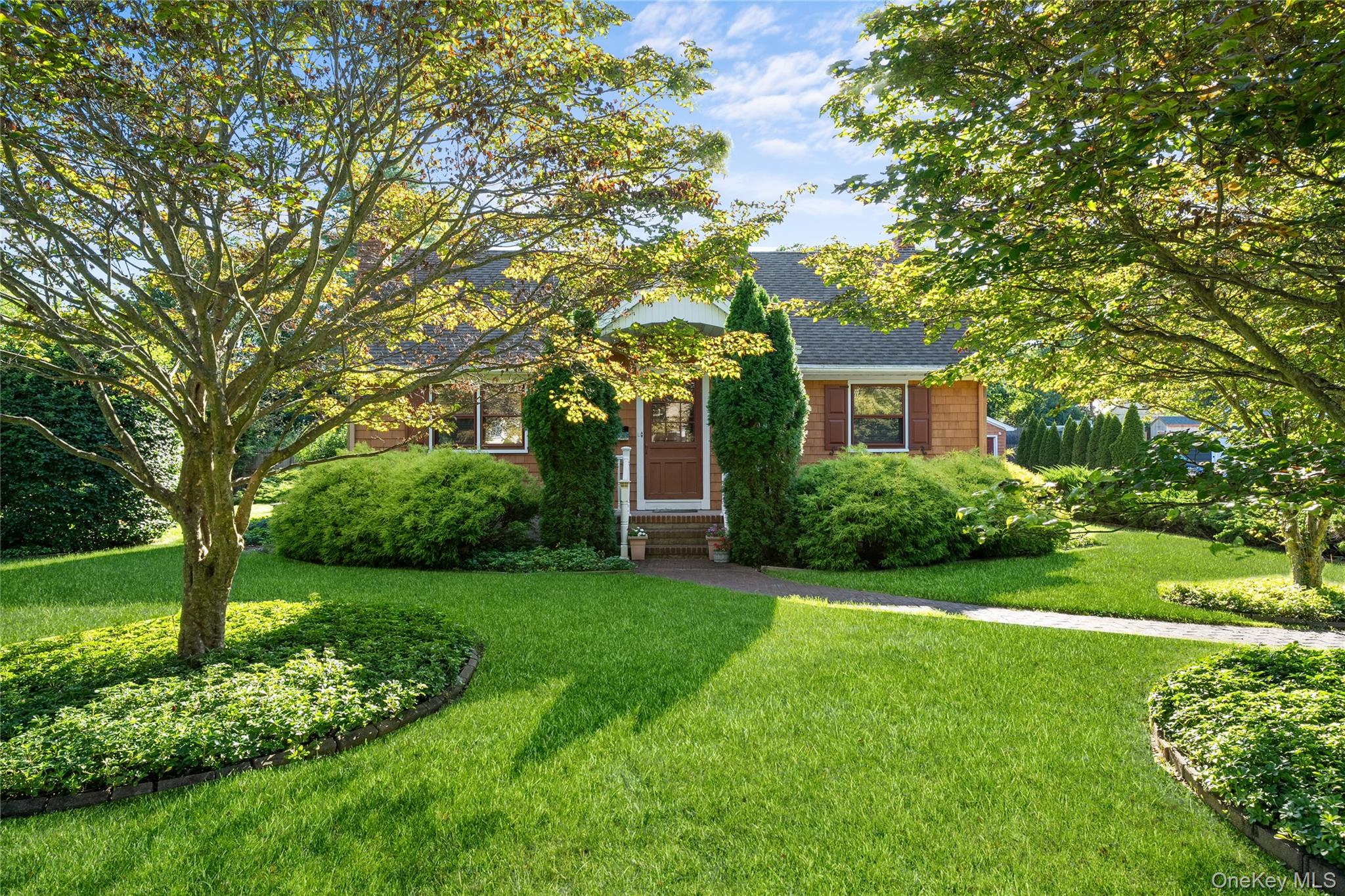 #1 photo, 839 Pondview Road, سوفولك Riverhead , NY 11901