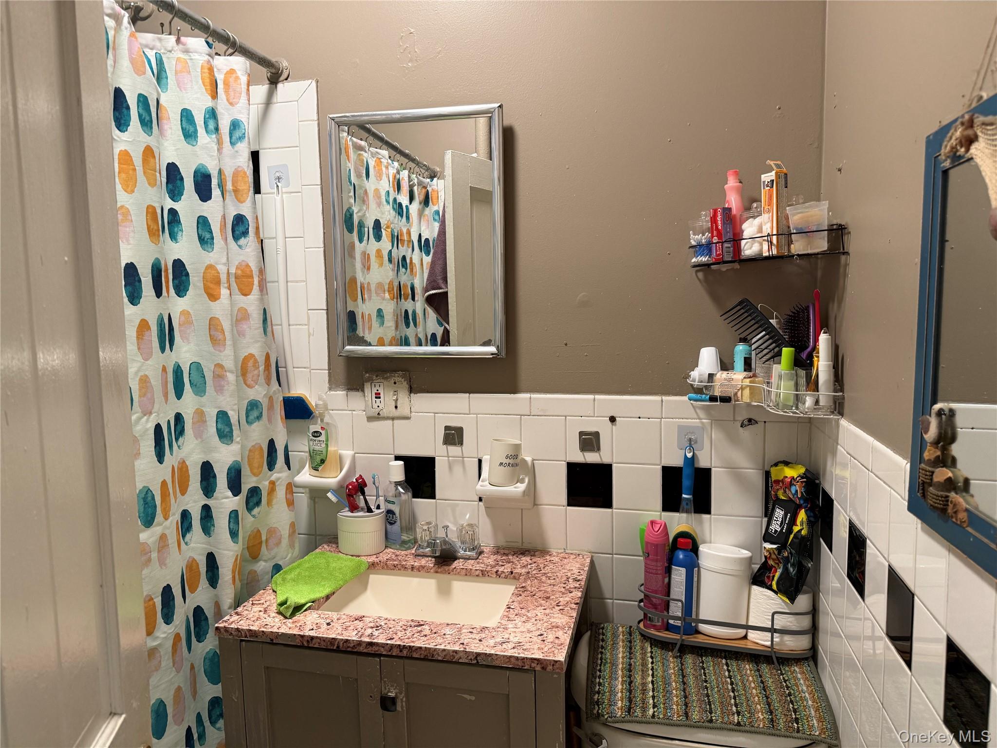 #11 photo, 1999 Morris Avenue, ブロンクス区 Bronx , NY 10453