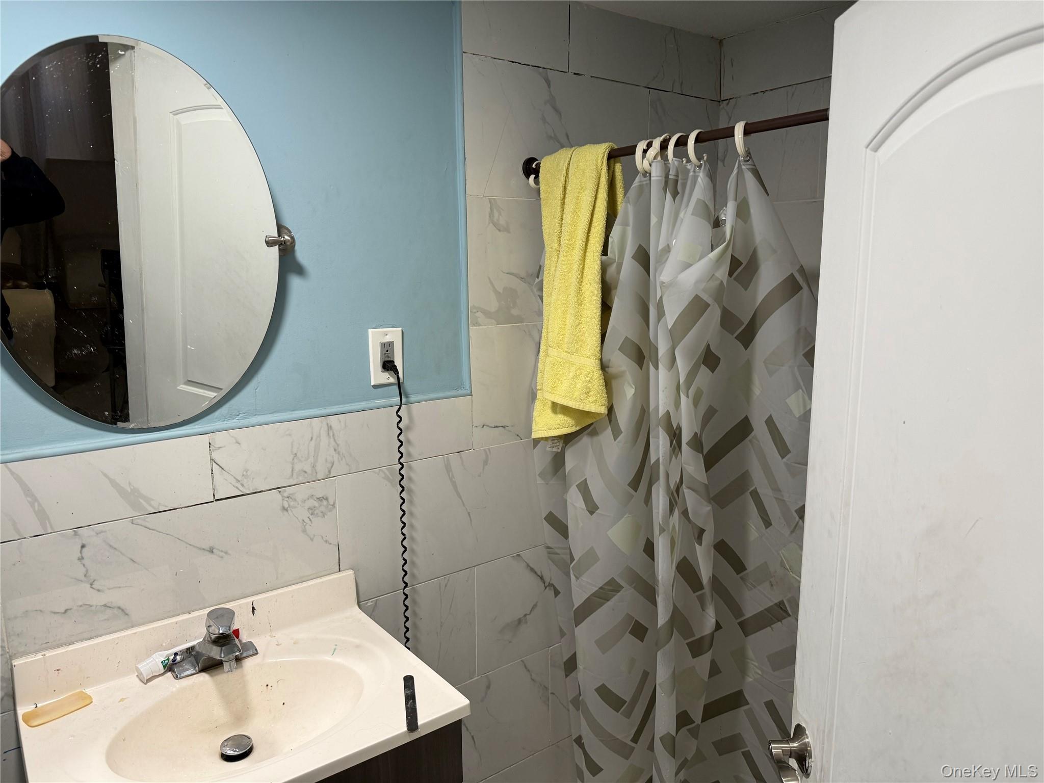 #18 photo, 1999 Morris Avenue, ブロンクス区 Bronx , NY 10453