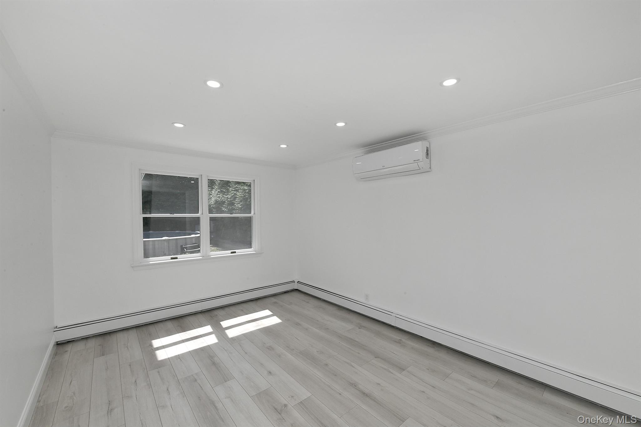 #17 photo, 136 Reiss Avenue, ナッソー郡 Massapequa Park , NY 11762