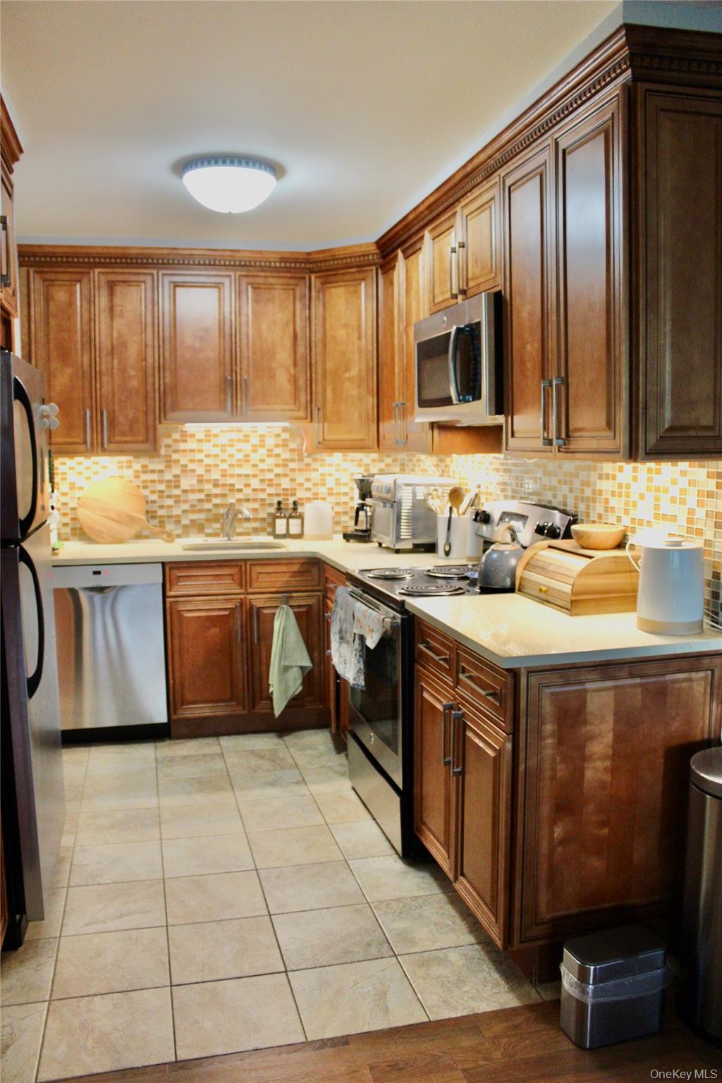 #11 photo, 724 166th Street, クイーンズ区 Beechhurst , NY 11357