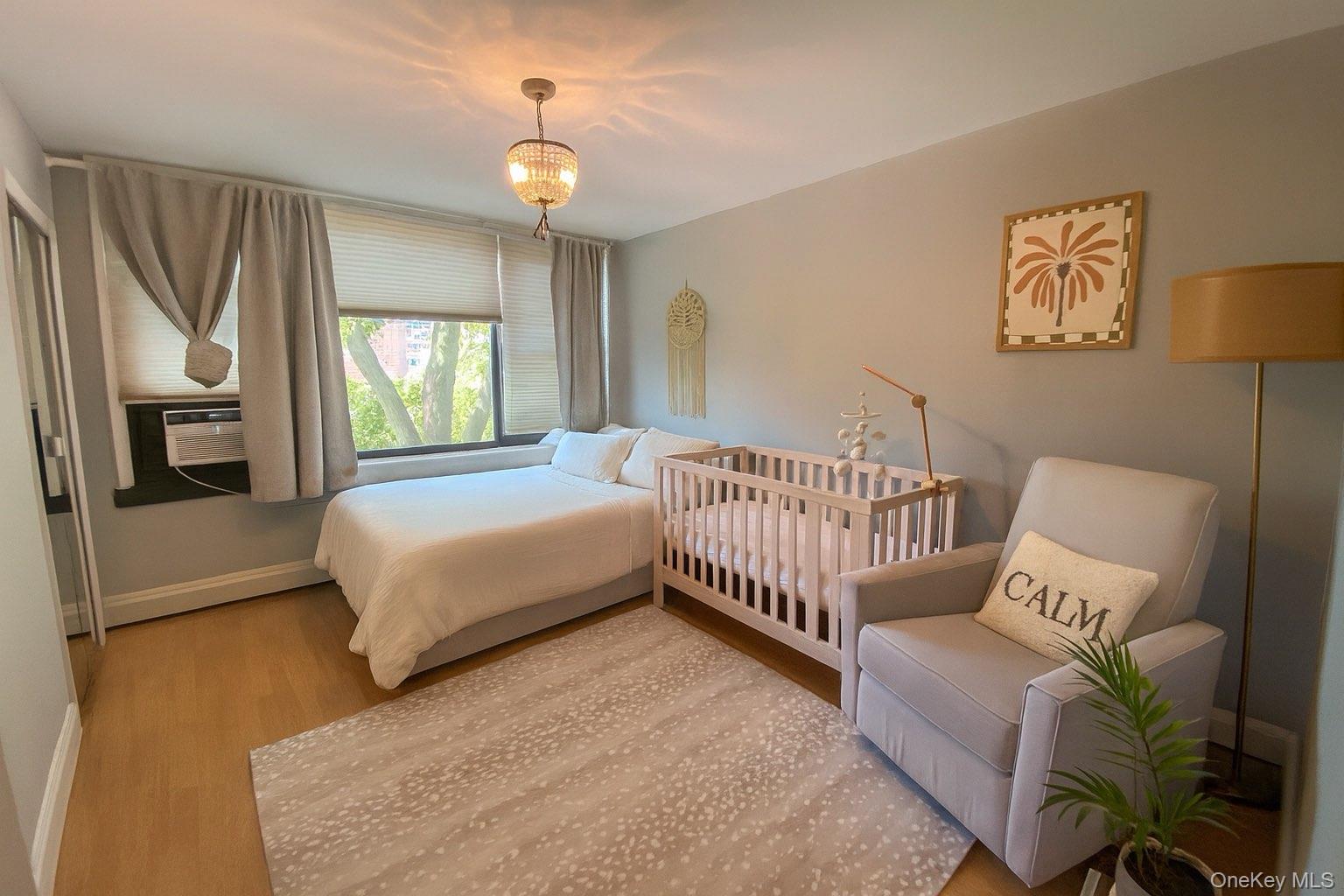 #16 photo, 724 166th Street, クイーンズ区 Beechhurst , NY 11357