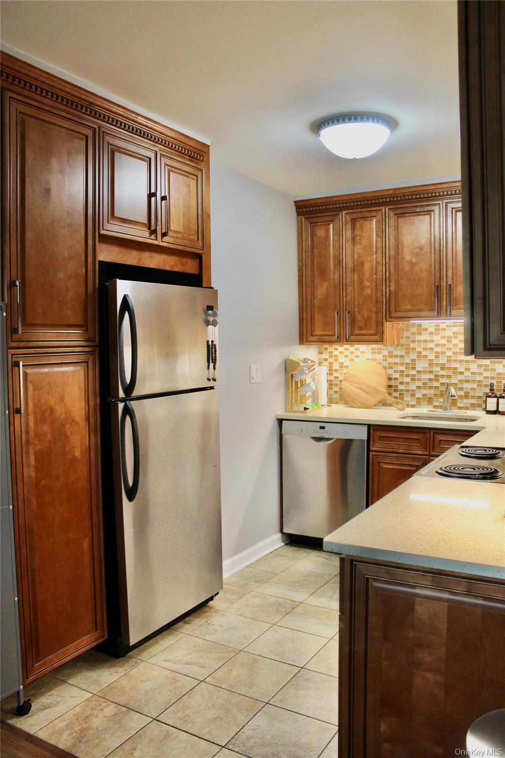 #3 photo, 724 166th Street, クイーンズ区 Beechhurst , NY 11357