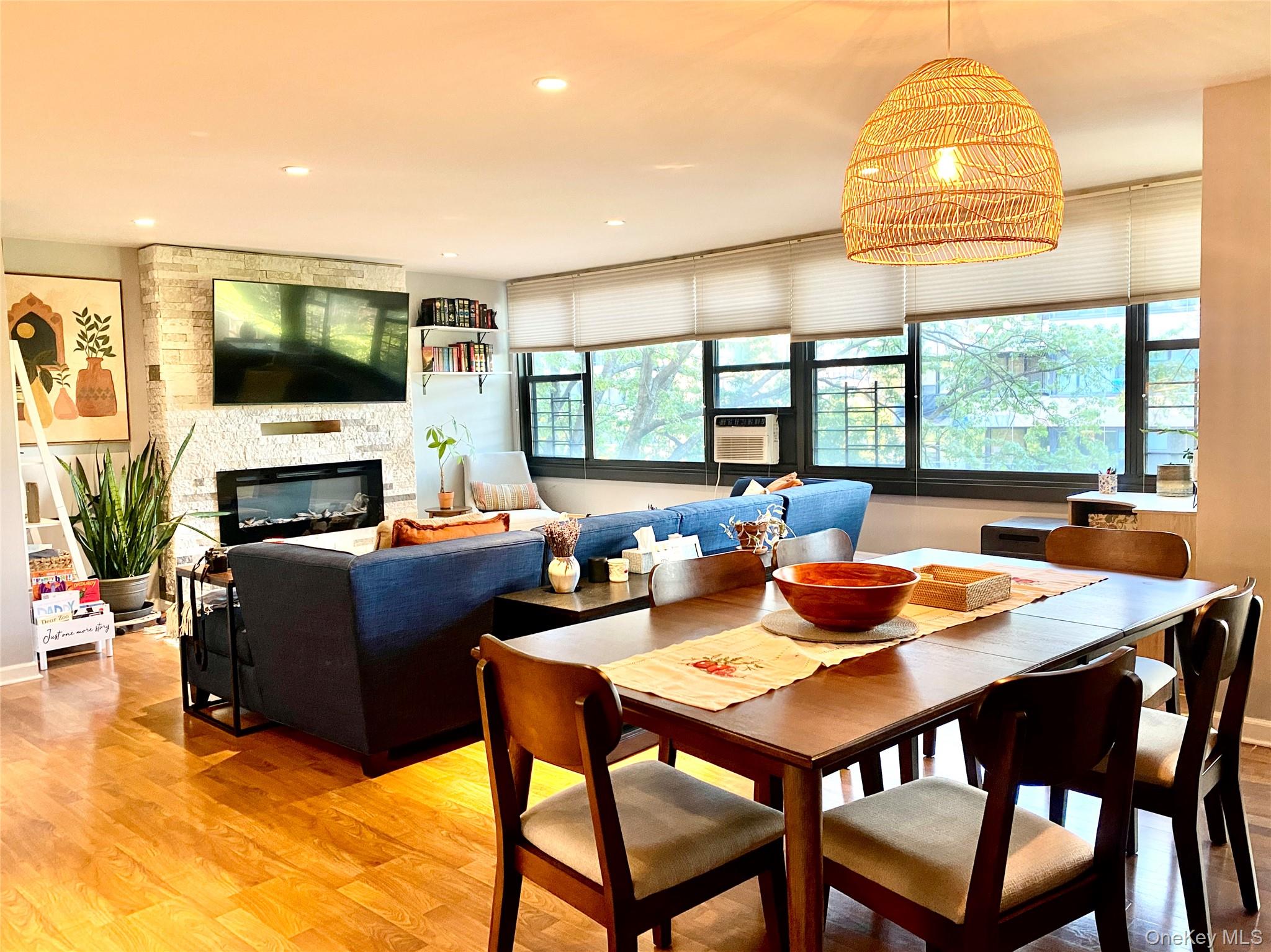 #5 photo, 724 166th Street, クイーンズ区 Beechhurst , NY 11357