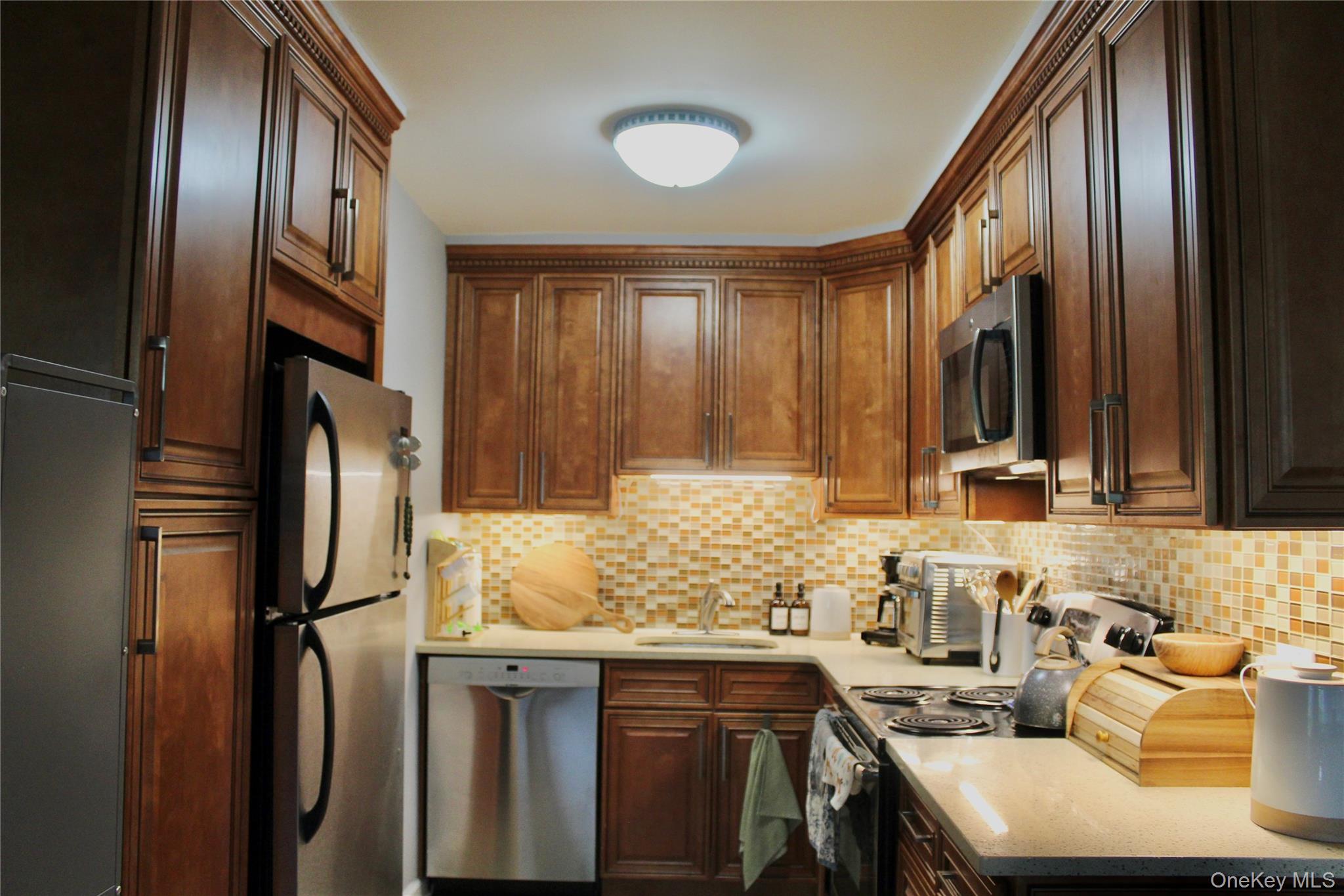 #9 photo, 724 166th Street, クイーンズ区 Beechhurst , NY 11357