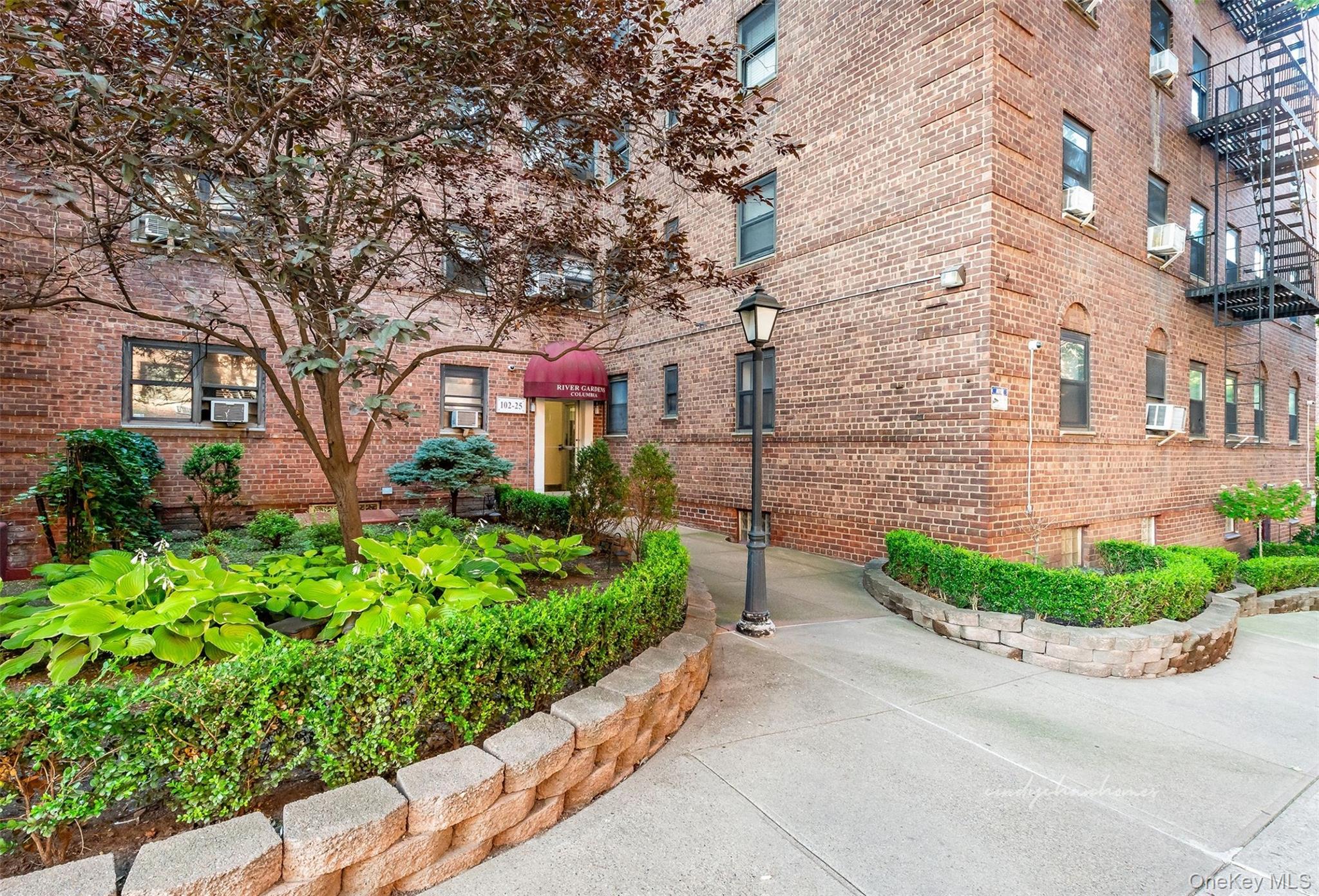 #2 photo, 102-25 67th Road, クイーンズ区 Forest Hills , NY 11375