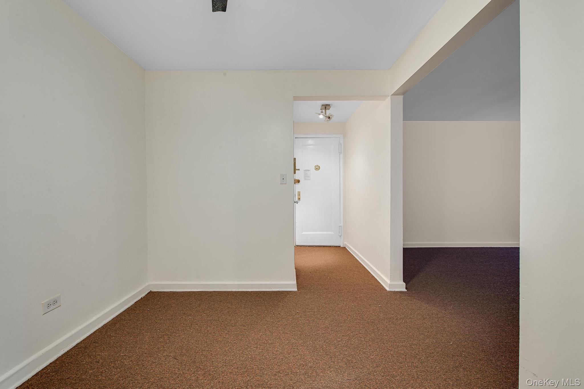#5 photo, 102-25 67th Road, クイーンズ区 Forest Hills , NY 11375