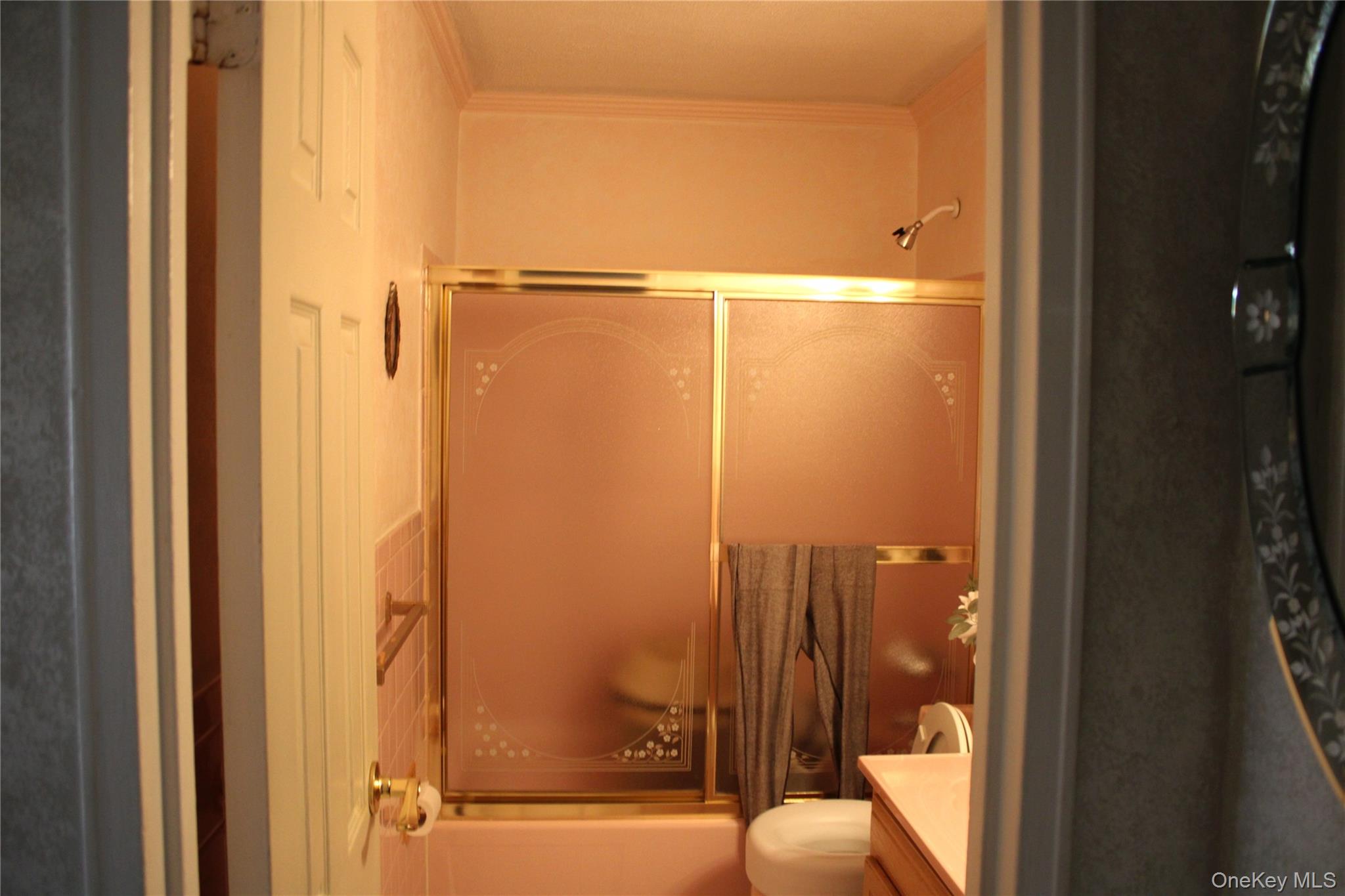 #20 photo, 8210 149th Avenue, कुईंस Howard Beach , NY 11414