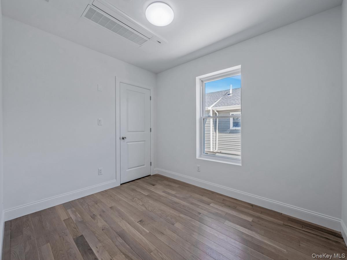 #7 photo, 337 Beach 43rd Street, クイーンズ区 Far Rockaway , NY 11691