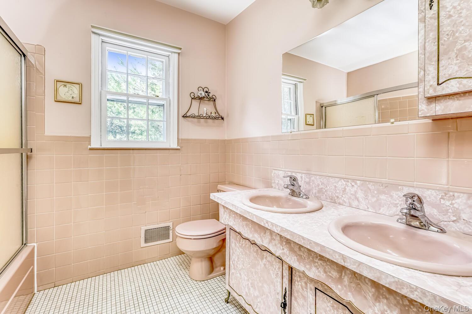 #20 photo, 3 Macintosh Lane, Monsey , NY 10952