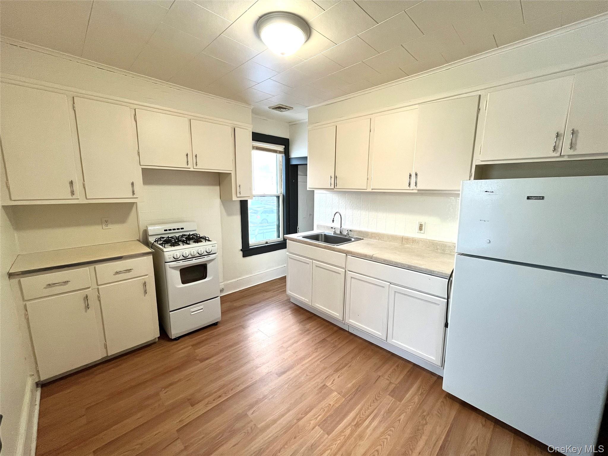 #1 photo, 12 Church Street, Livingston Manor , NY 12758