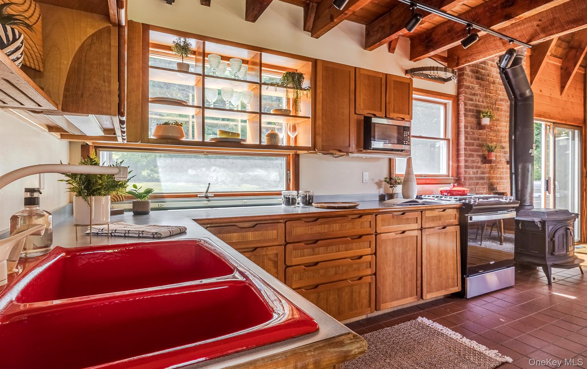 #7 photo, 128 Newcut Road, Woodstock , NY 12498