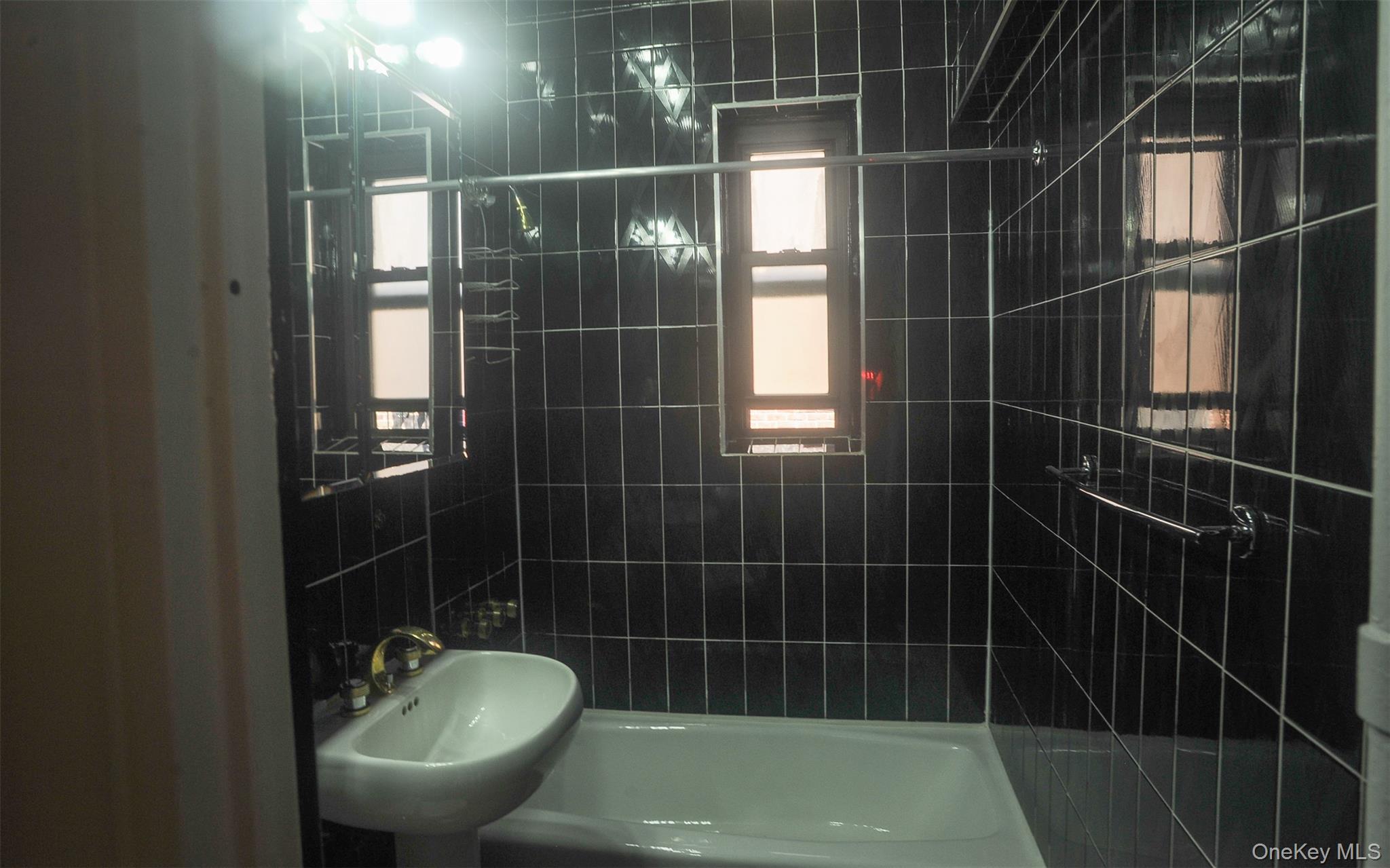 #17 photo, 3727 86th Street, Jackson Heights , NY 11372