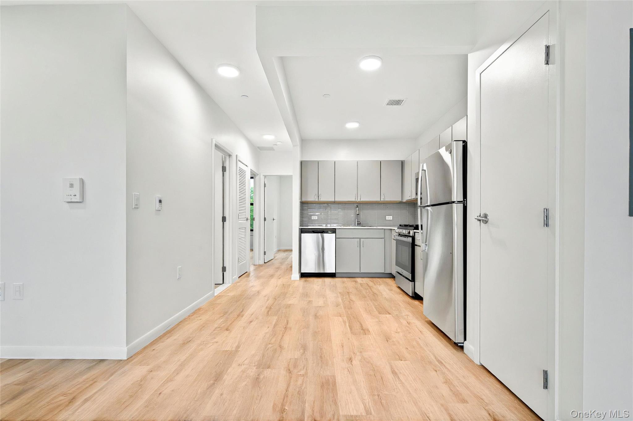 #15 photo, 1731 Lacombe Avenue, ブロンクス区 Bronx , NY 10473