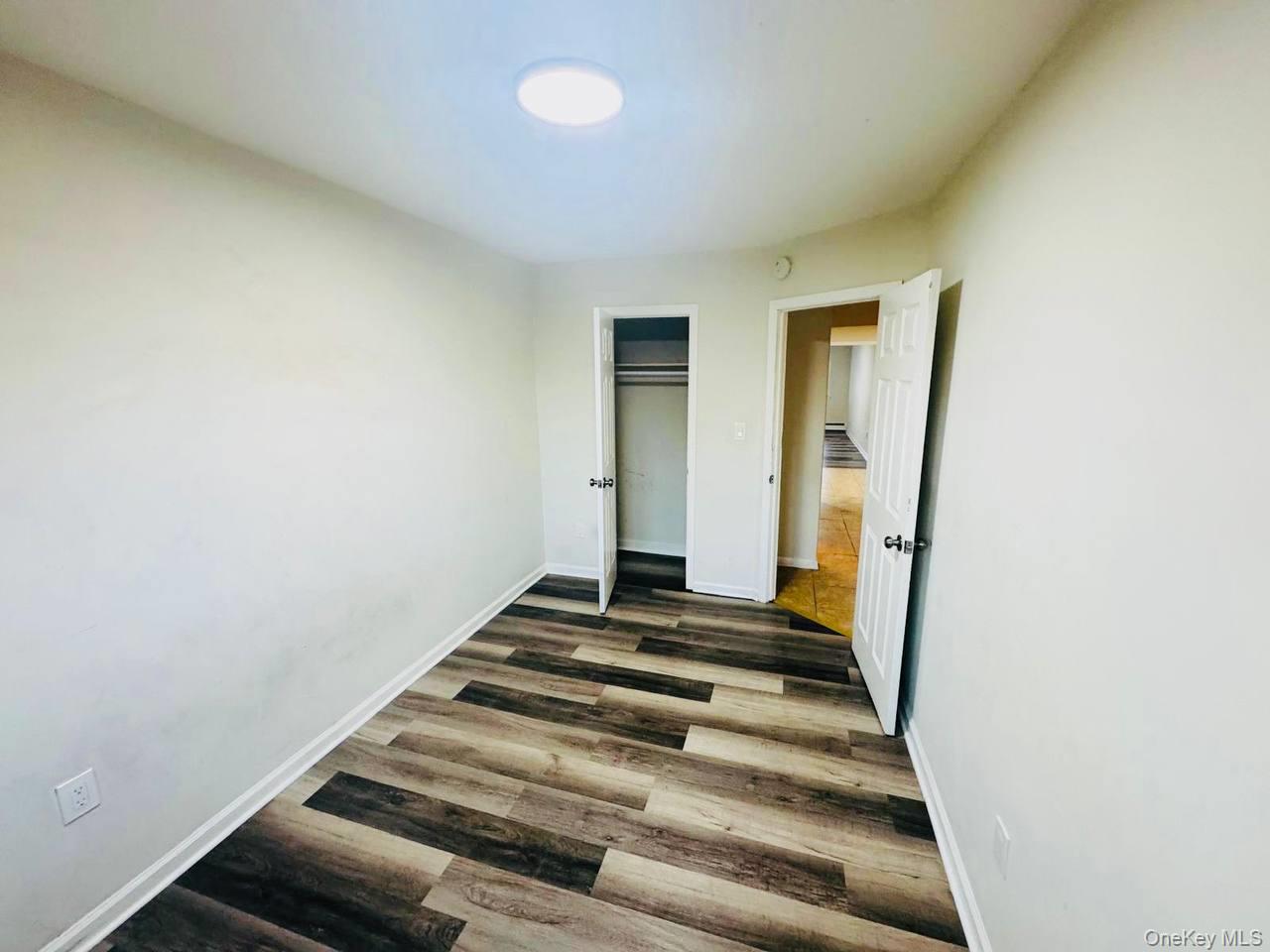 #3 photo, 762 E 211st Street, ブロンクス区 Bronx , NY 10467