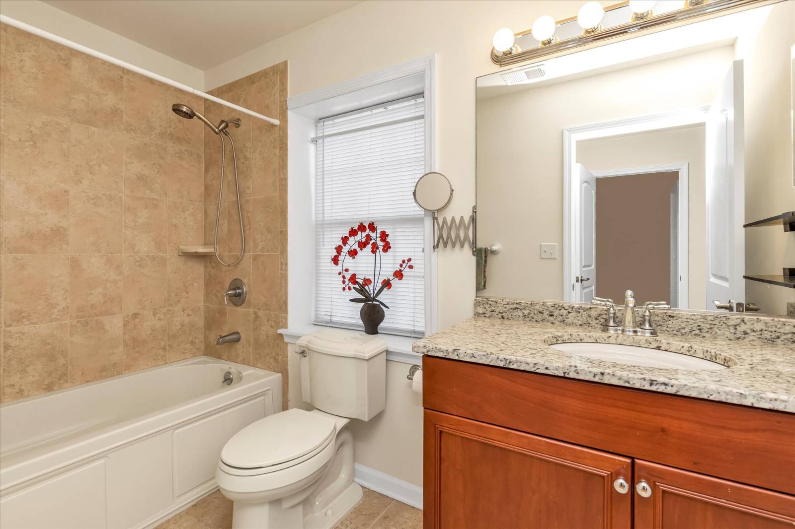 #12 photo, 2-15C Constitution Pl, #179, クイーンズ区 College Point , NY 11356