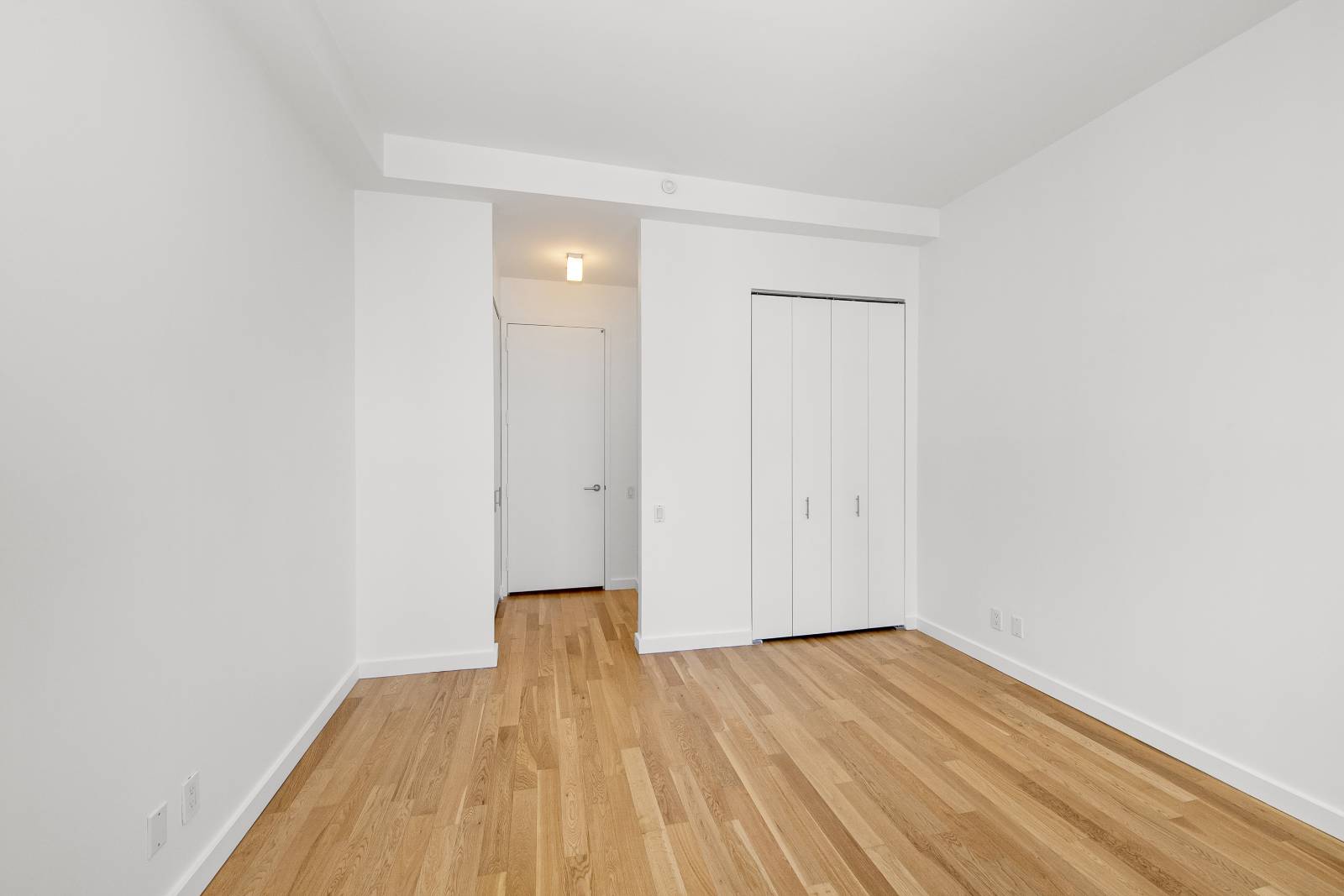 #17 photo, 325 Fifth Ave, マンハッタン New York , NY 10016