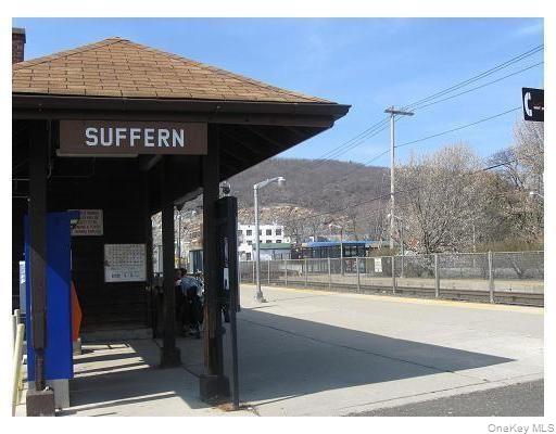 #15 photo, 133 Doxbury Lane, Suffern , NY 10901