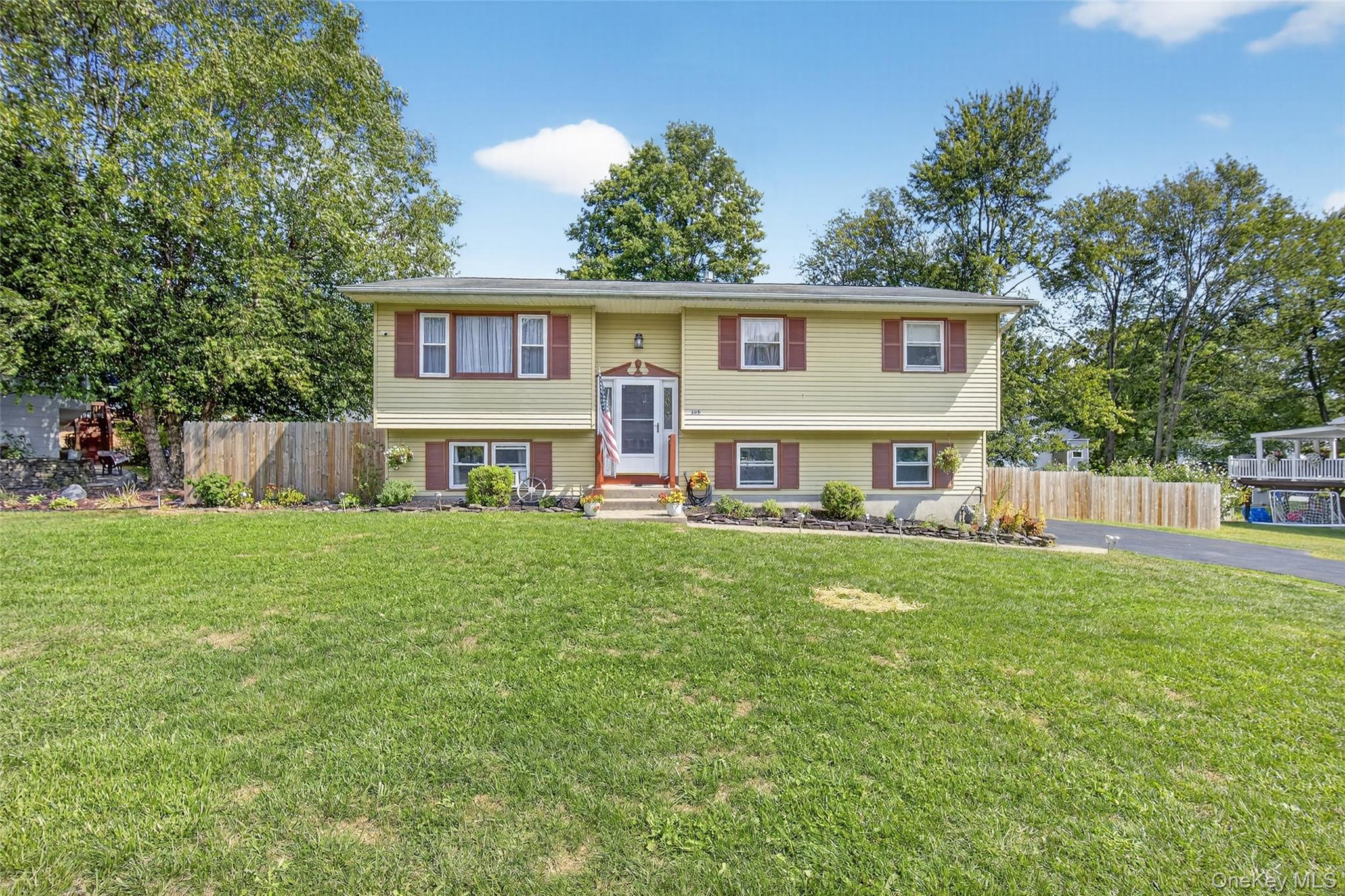 #1 photo, 205 Oriole Drive, Montgomery , NY 12549