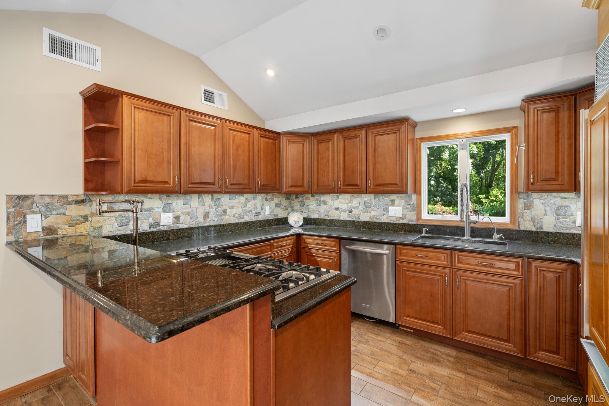 #5 photo, 6 Autumn Lane, Monroe , NY 10950