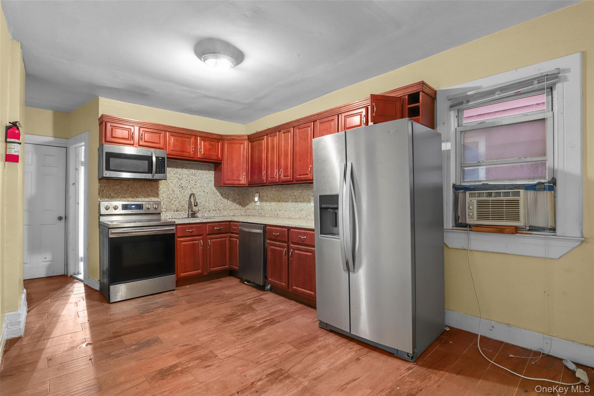 #9 photo, 112 S 7th Avenue, Mount Vernon , NY 10550