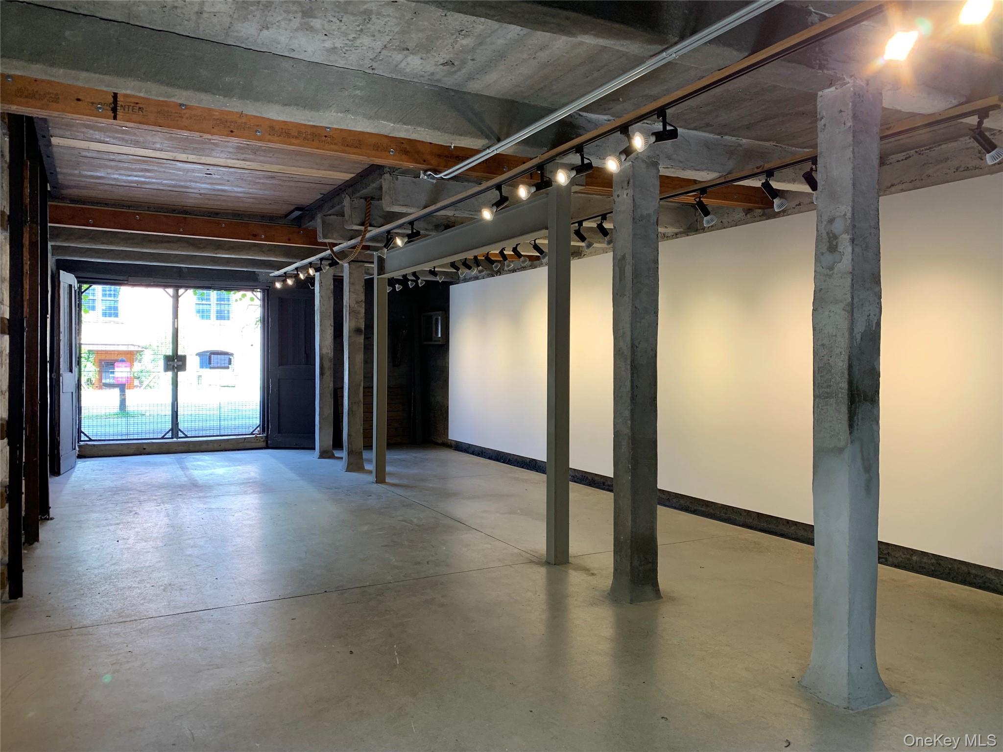 #13 photo, 362 1/2 Warren Street, Hudson , NY 12534