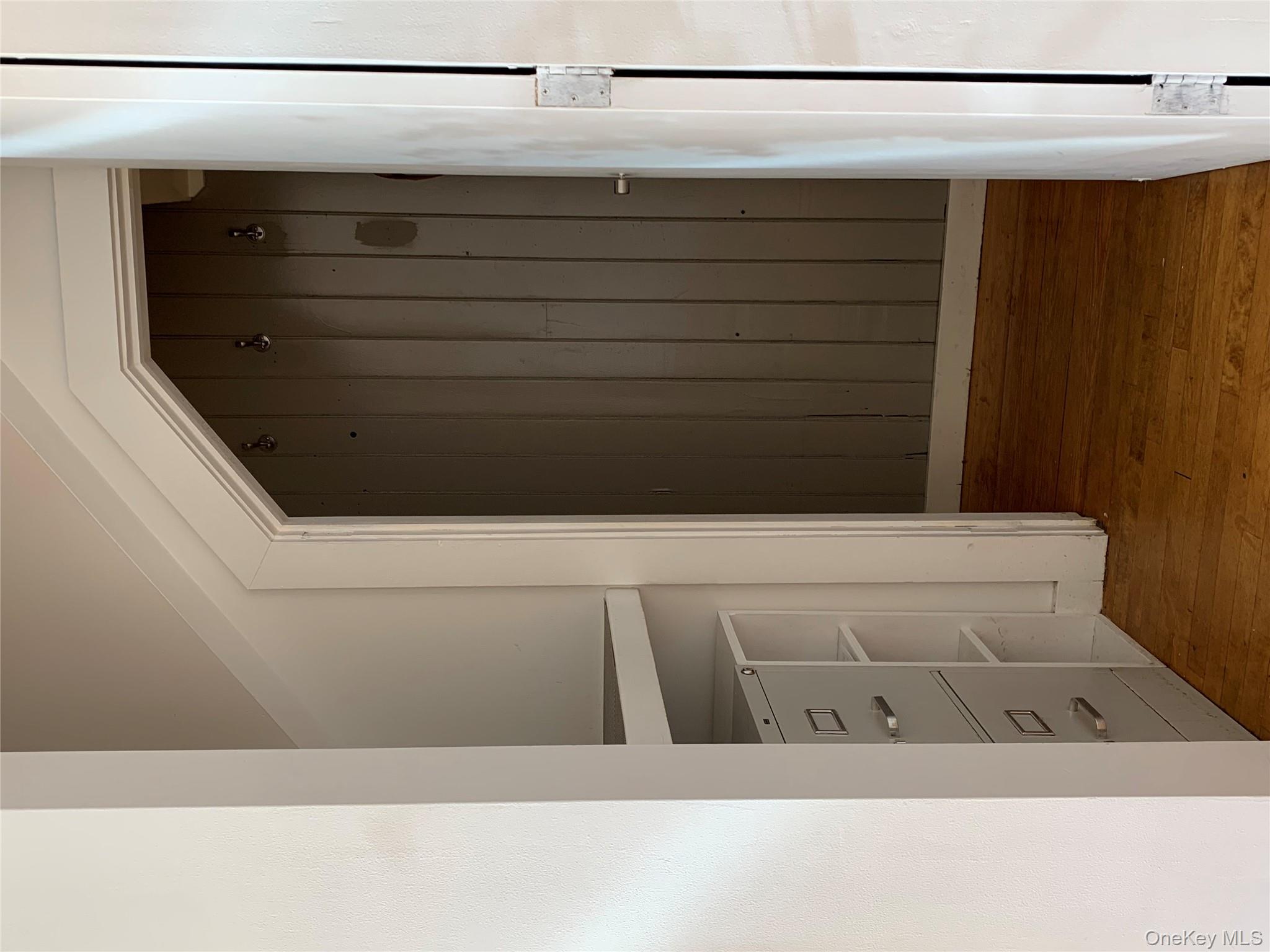 #6 photo, 362 1/2 Warren Street, Hudson , NY 12534