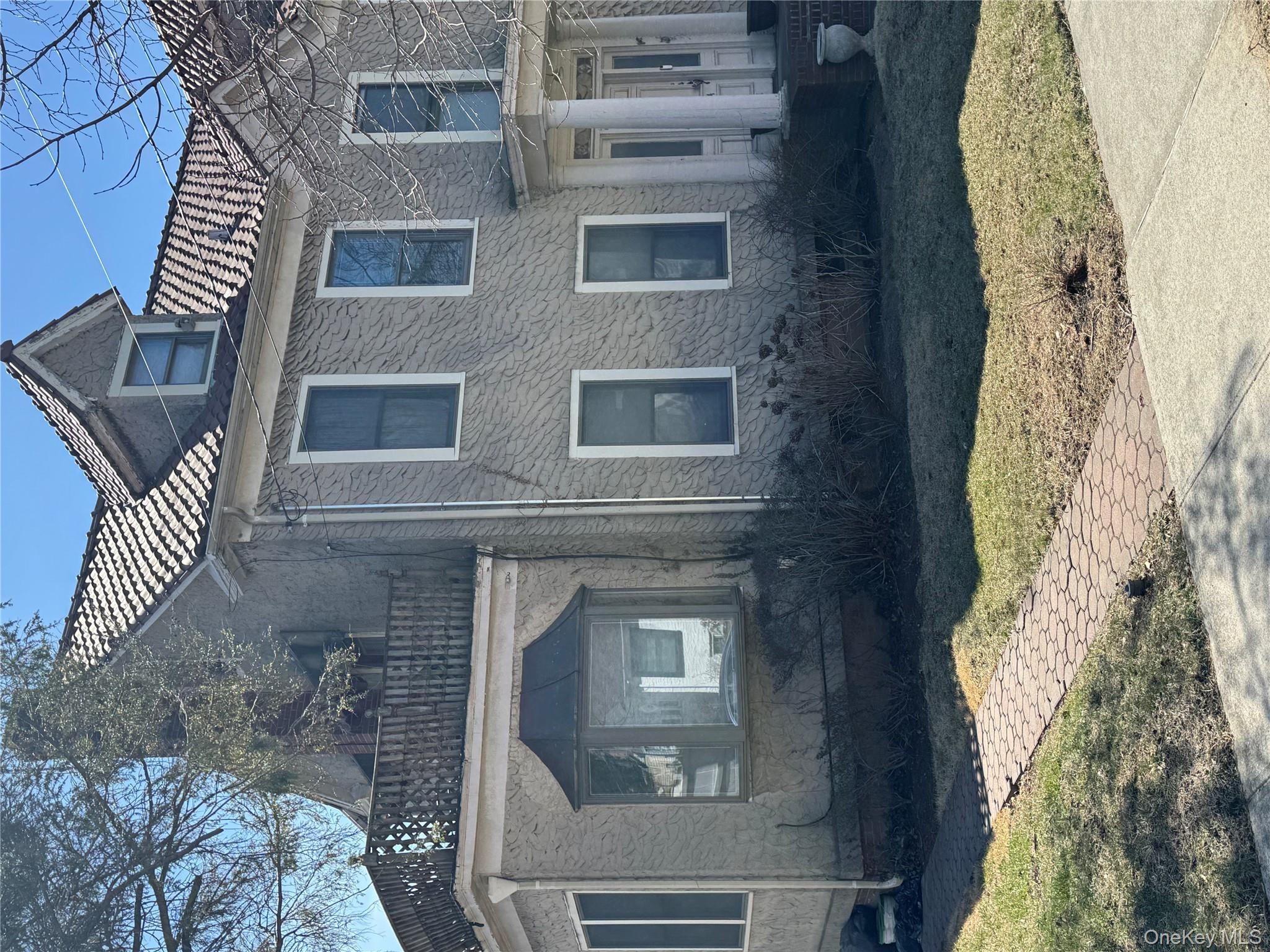 #3 photo, 19404 110th Road, クイーンズ区 Saint Albans , NY 11412