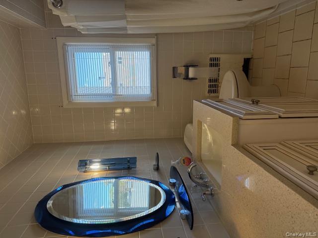 #12 photo, 652 Empire Avenue, سوفولك West Babylon , NY 11704