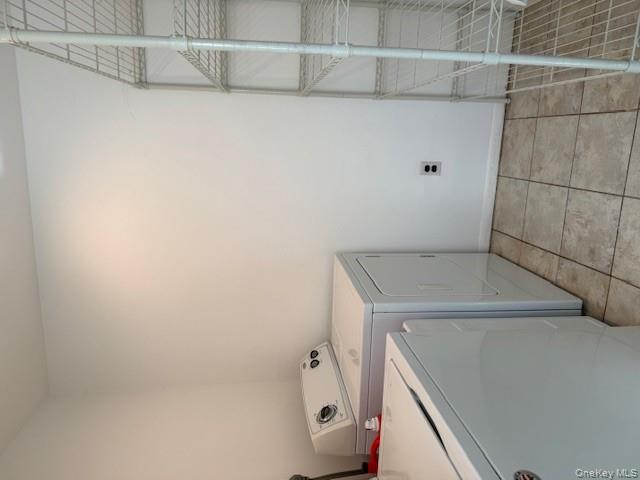 #16 photo, 652 Empire Avenue, سوفولك West Babylon , NY 11704