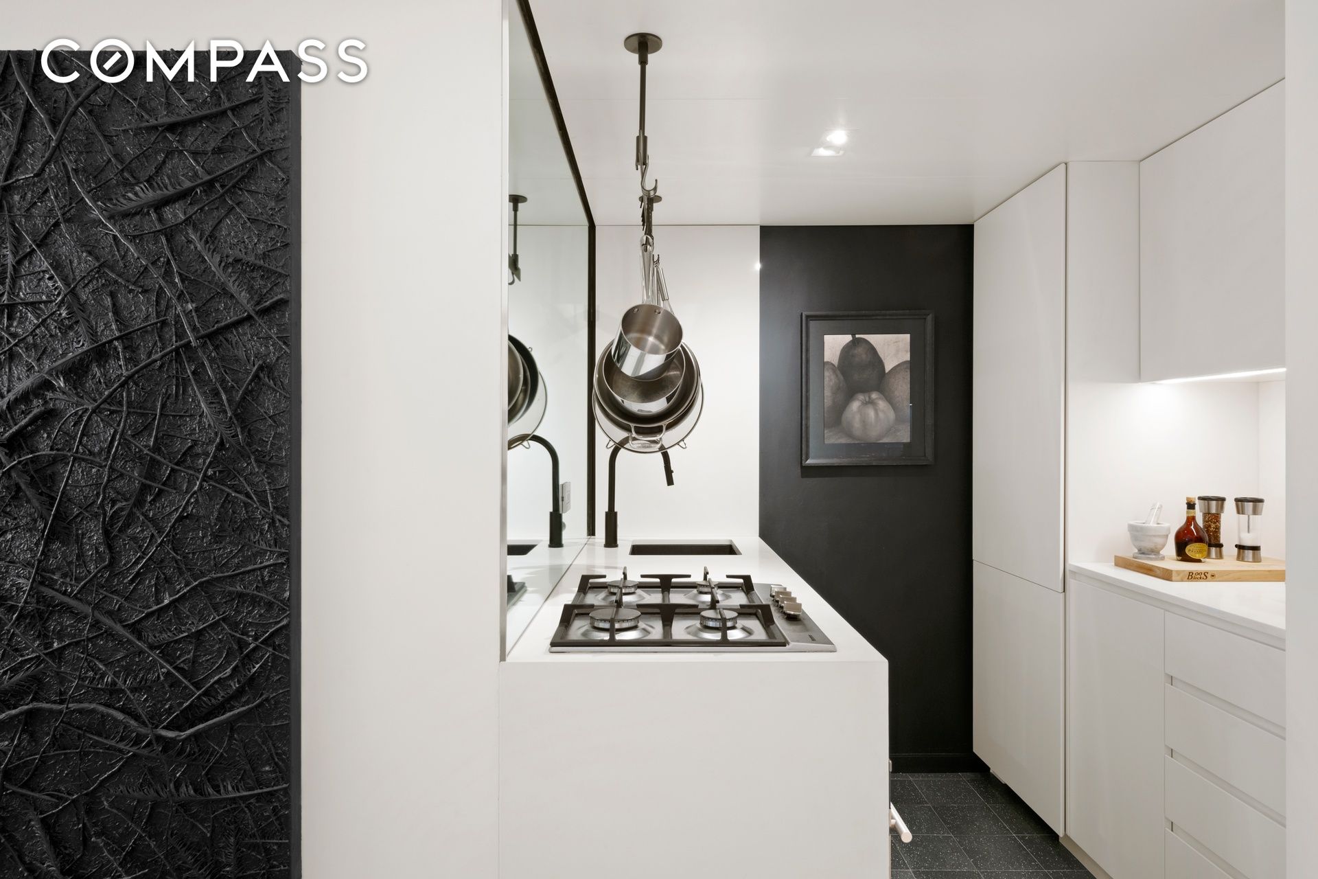 #5 photo, 55 E 9th Street, Greenwich Village , NY 10003