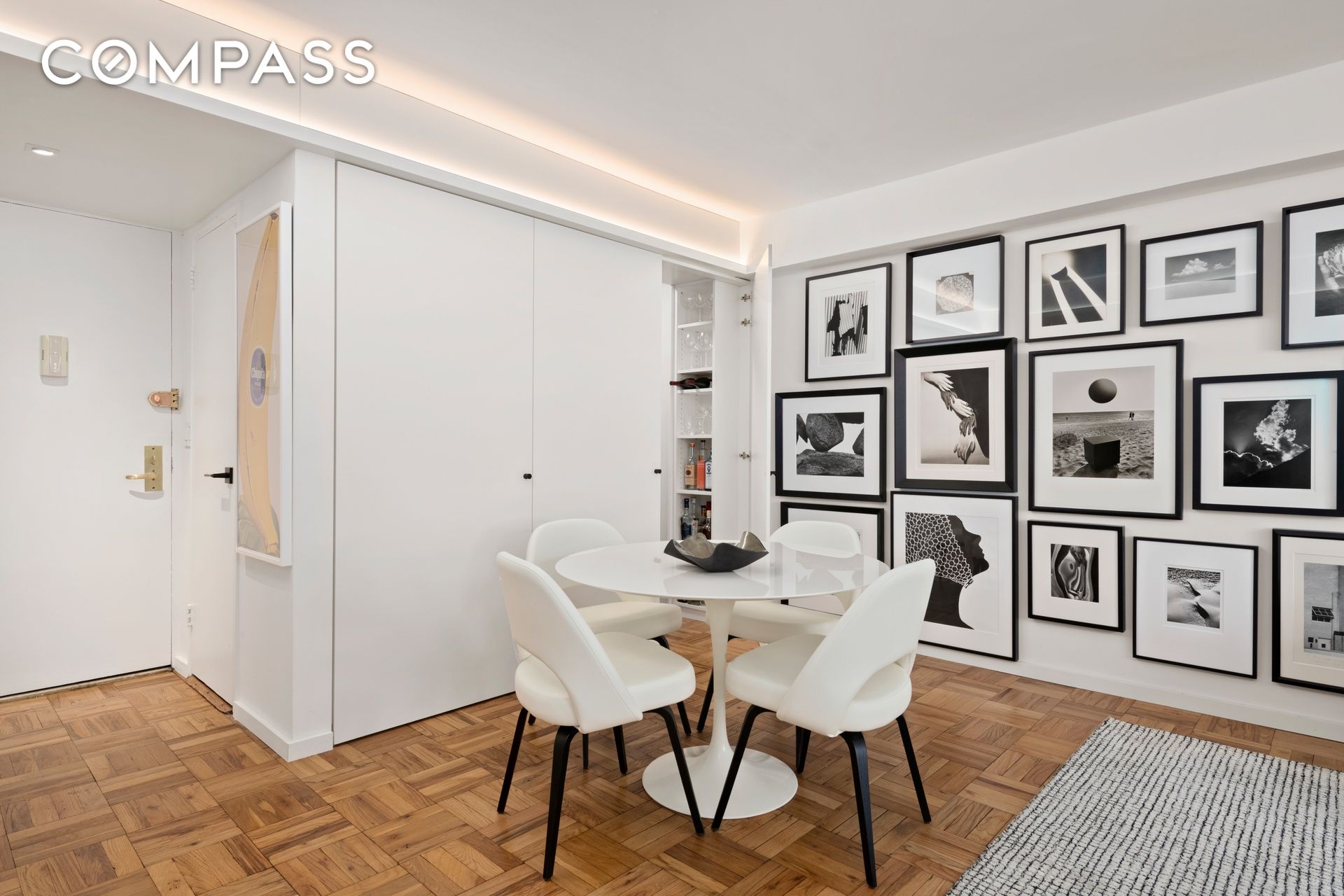 #6 photo, 55 E 9th Street, Greenwich Village , NY 10003