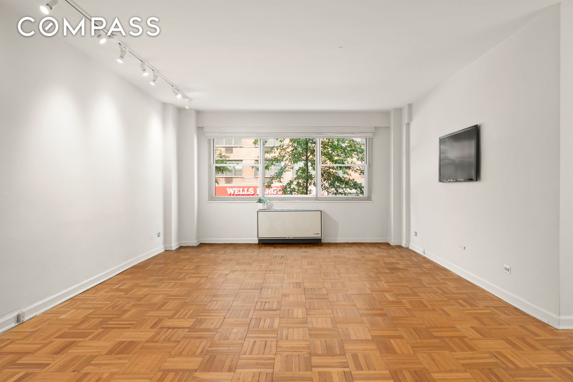 #3 photo, 70 E 10th Street, マンハッタン Greenwich Village , NY 10003