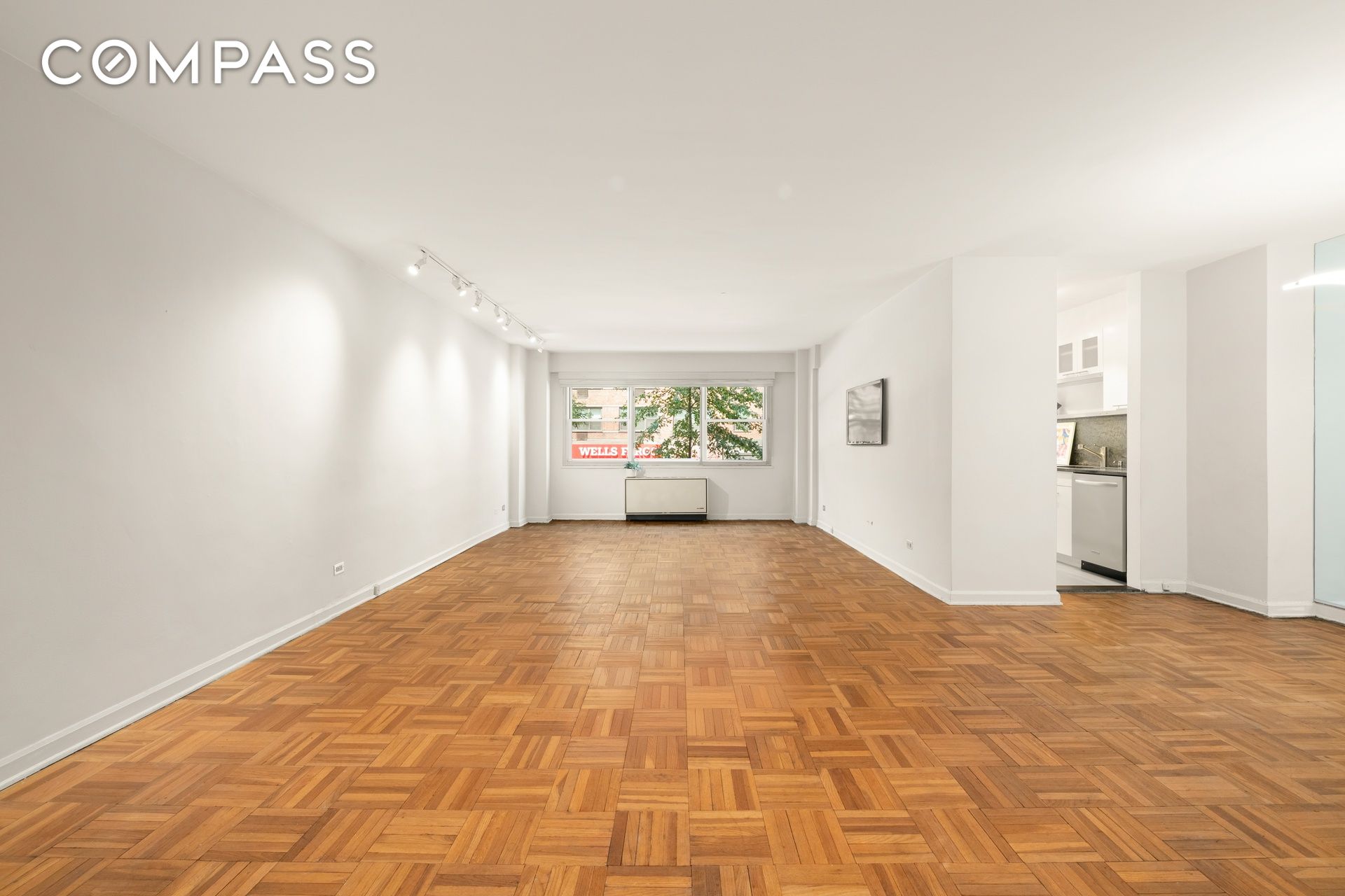 #5 photo, 70 E 10th Street, マンハッタン Greenwich Village , NY 10003