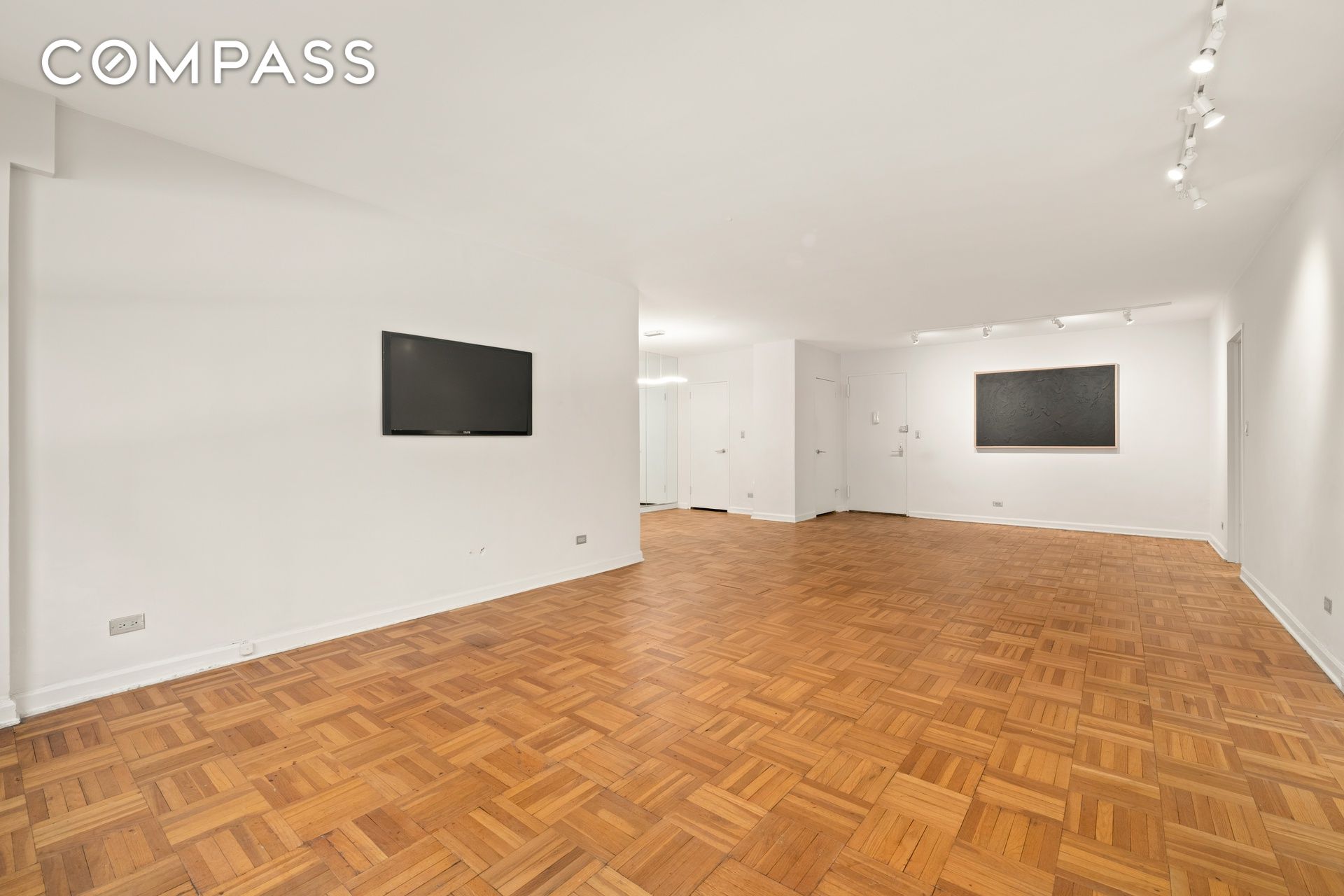 #9 photo, 70 E 10th Street, マンハッタン Greenwich Village , NY 10003