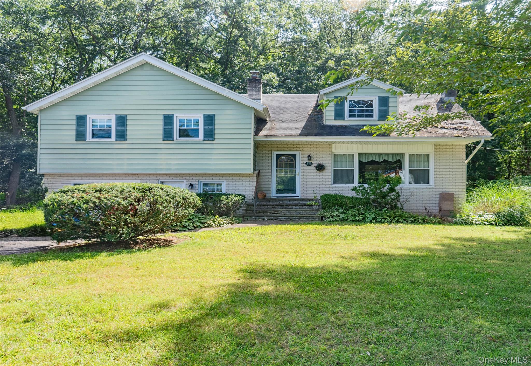 #1 photo, 513 Roberts Court, Hurley , NY 12443