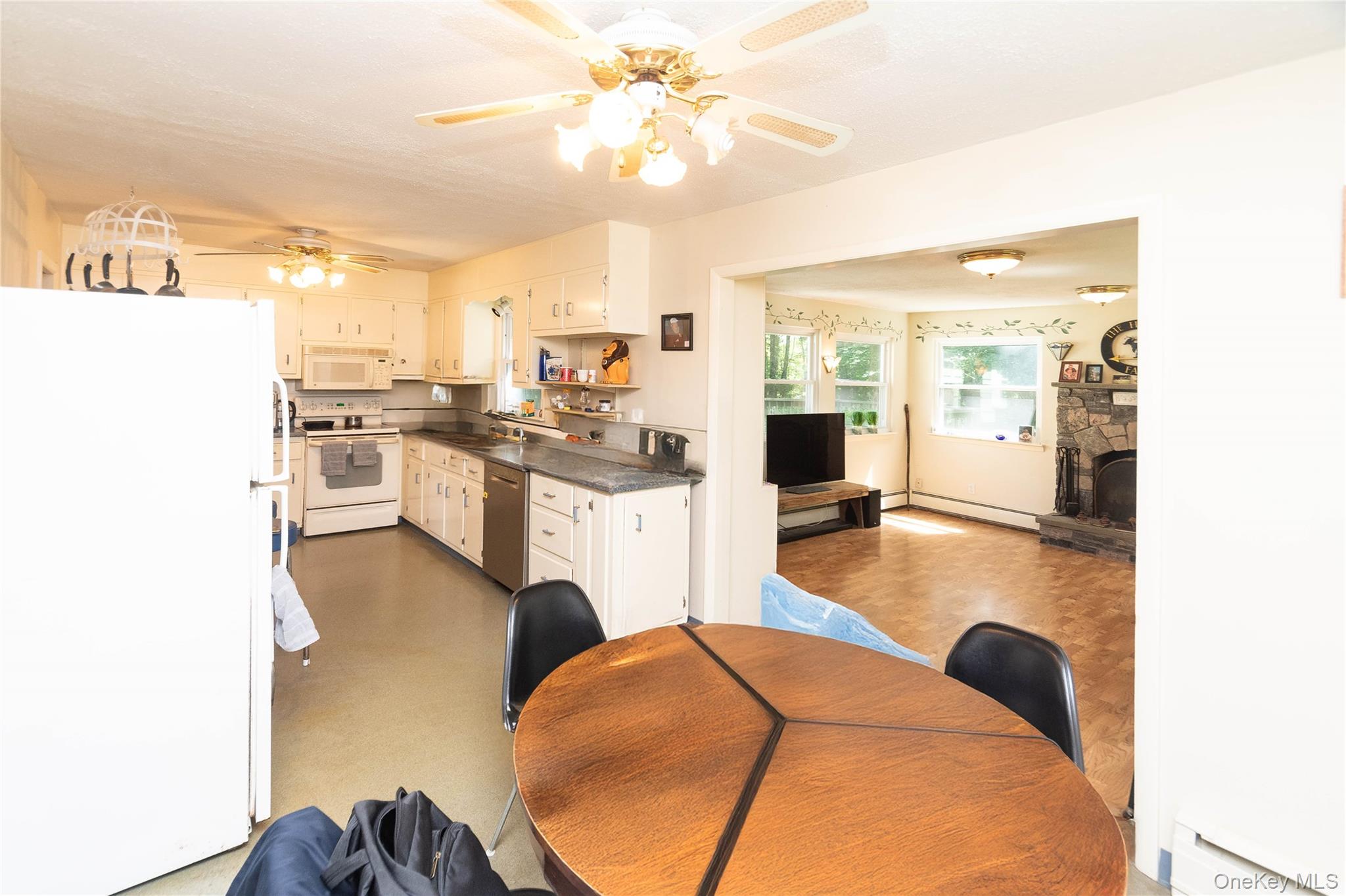 #11 photo, 513 Roberts Court, Hurley , NY 12443