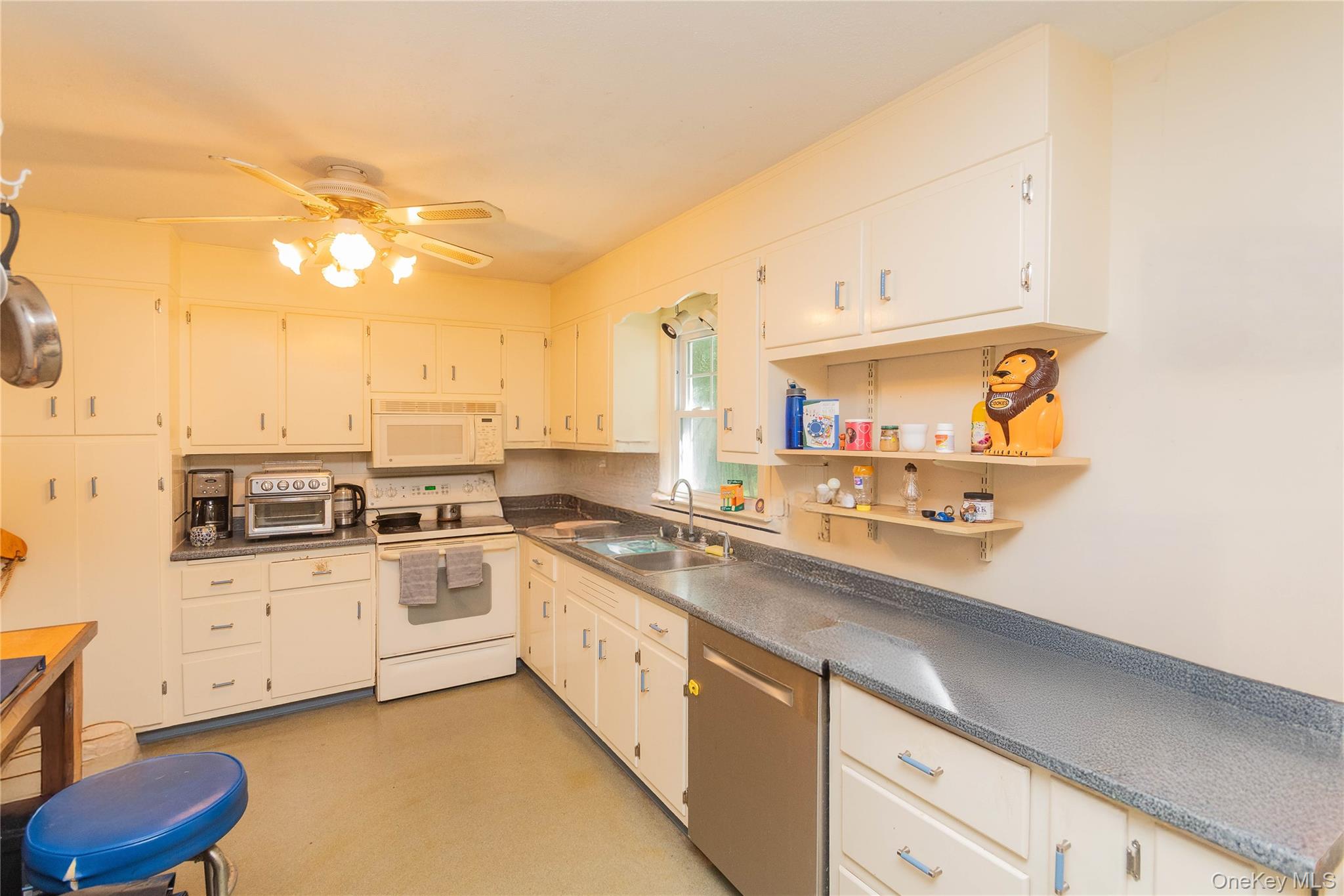 #13 photo, 513 Roberts Court, Hurley , NY 12443