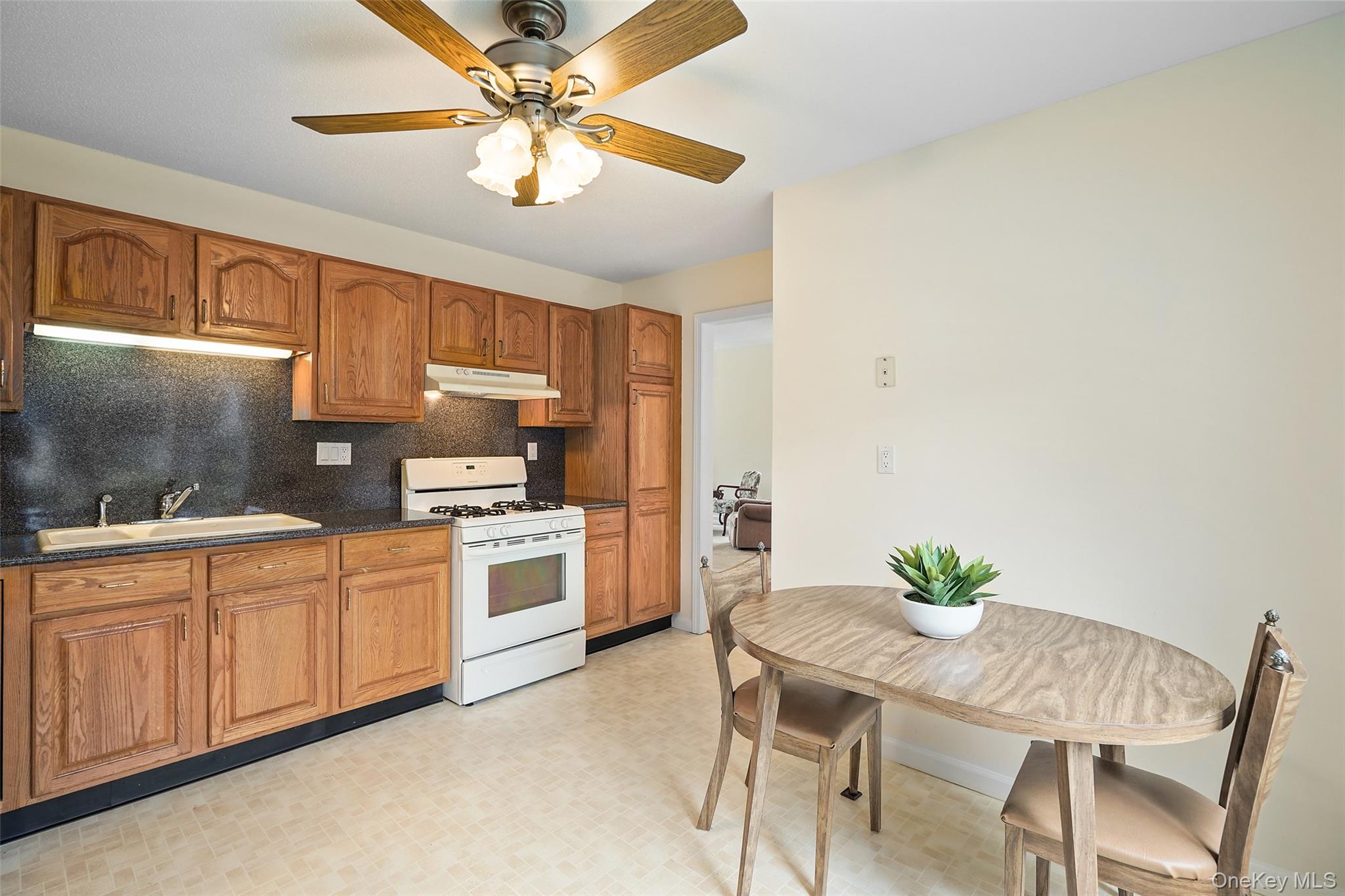 #4 photo, 798 Heritage Hills Drive, Somers , NY 10589