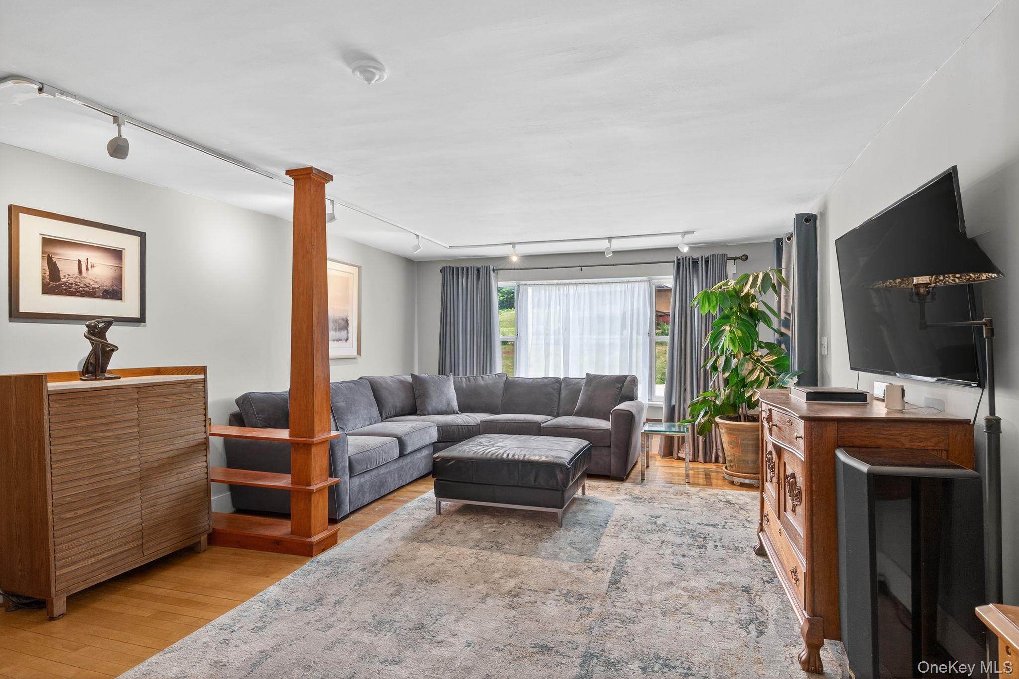 #10 photo, 8213 Main Street, Hunter , NY 12442