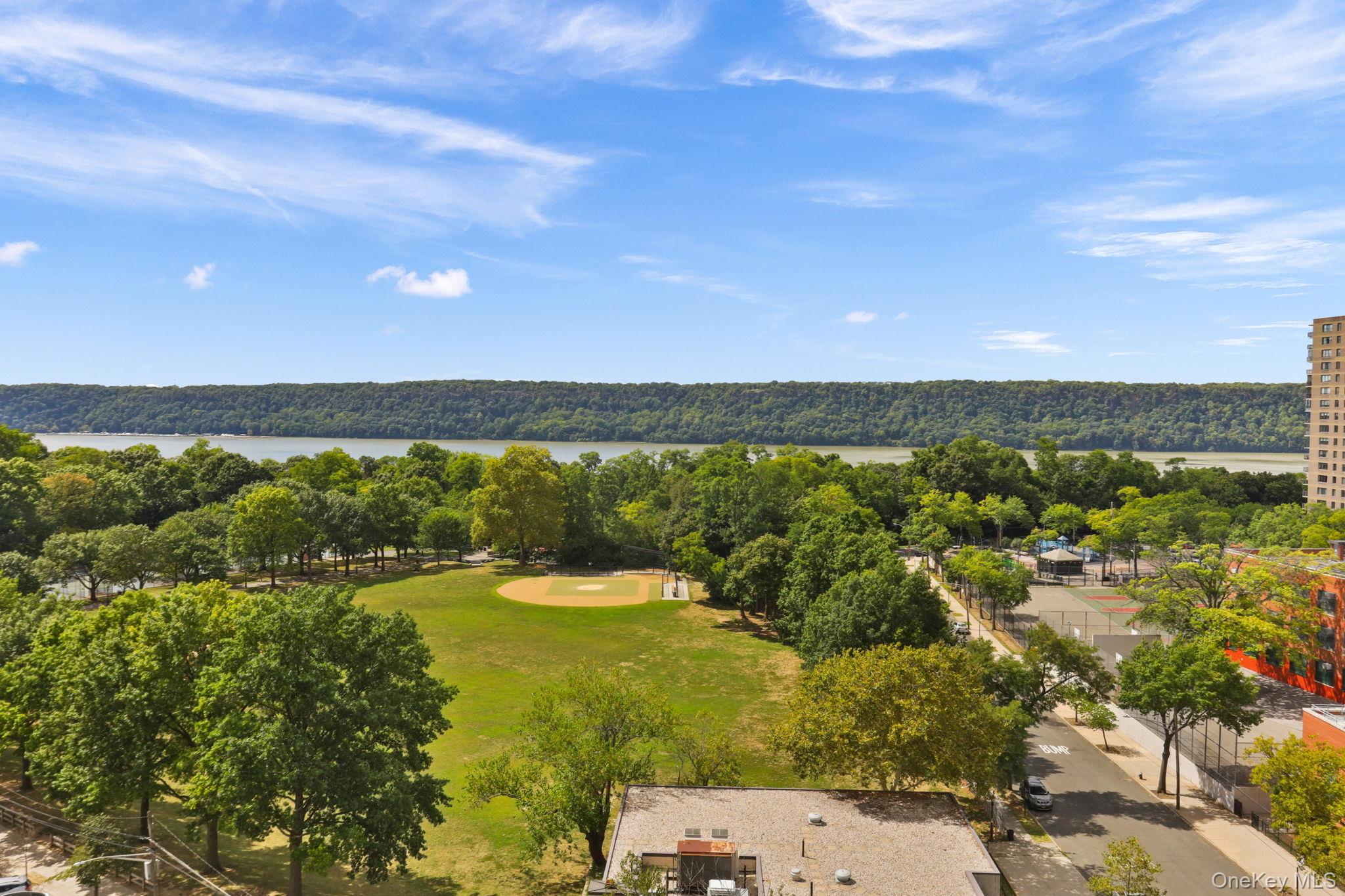 #19 photo, 3333 Henry Hudson Parkway, ブロンクス区 Bronx , NY 10463