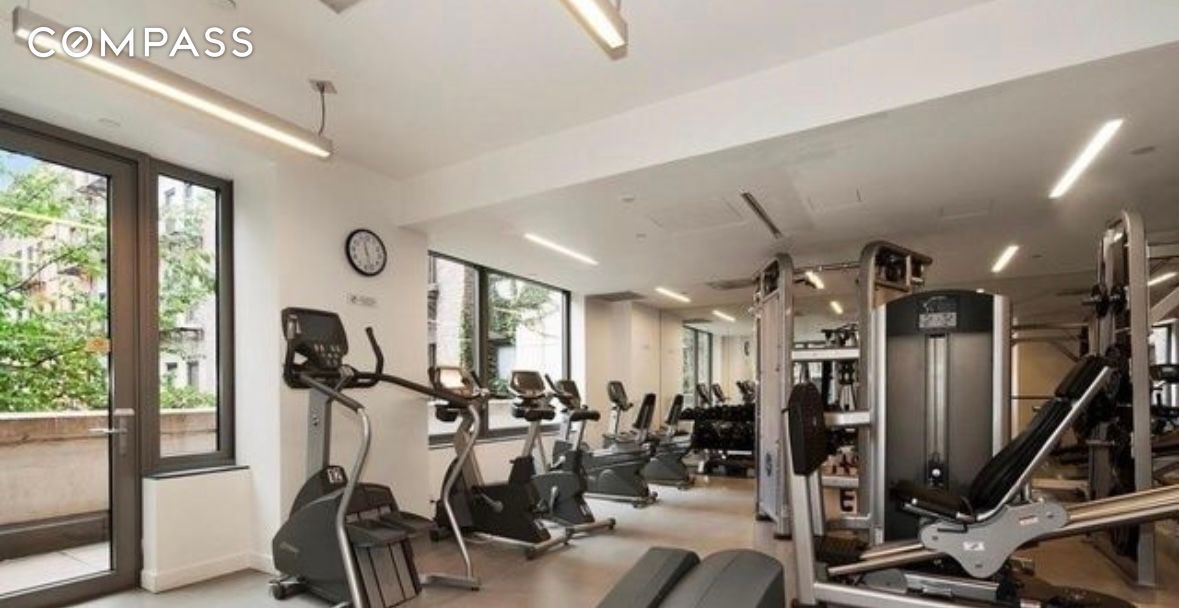 #13 photo, 450 E 83rd Street, マンハッタン Upper East Side , NY 10028