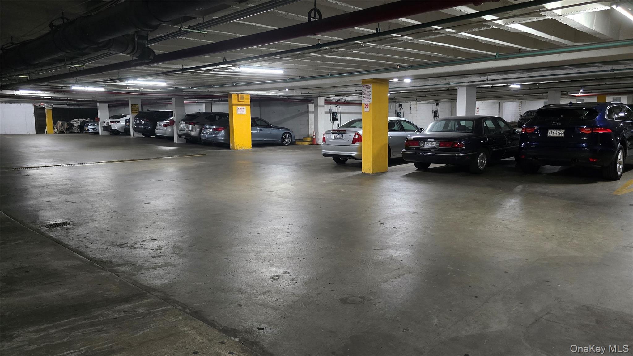 #14 photo, 175-20 Wexford Terrace, クイーンズ区 Jamaica Estates , NY 11432