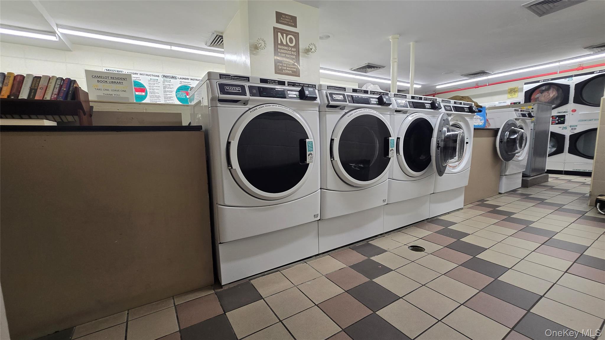 #3 photo, 175-20 Wexford Terrace, クイーンズ区 Jamaica Estates , NY 11432