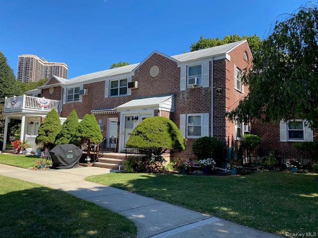 #2 photo, 264-65 Langston Avenue, クイーンズ区 Glen Oaks , NY 11004