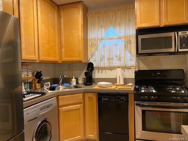 #4 photo, 264-65 Langston Avenue, クイーンズ区 Glen Oaks , NY 11004