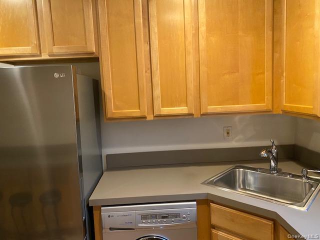 #5 photo, 264-65 Langston Avenue, קווינס Glen Oaks , NY 11004