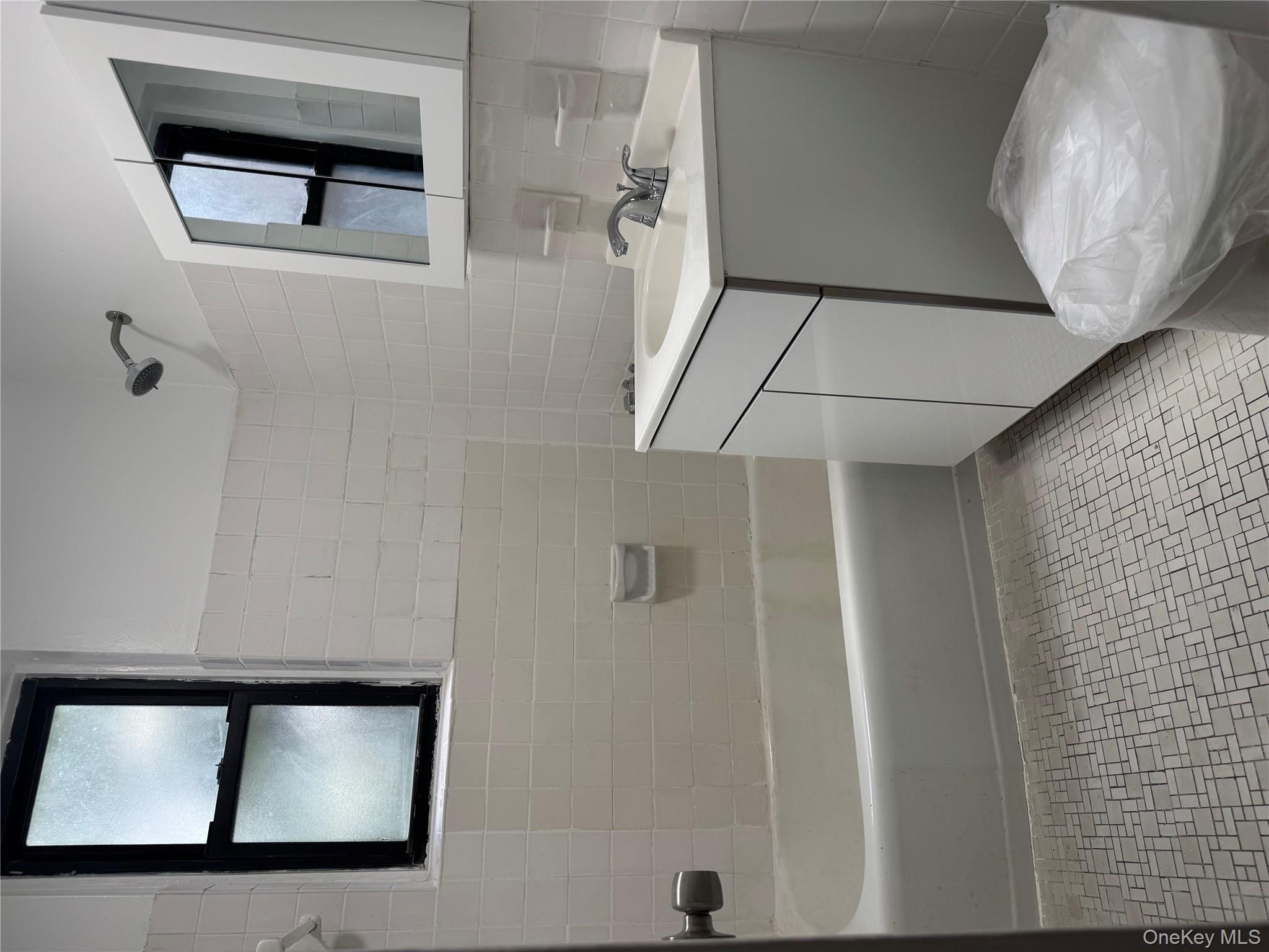 #8 photo, 65-50 Wetherole st, クイーンズ区 Rego Park , NY 11374